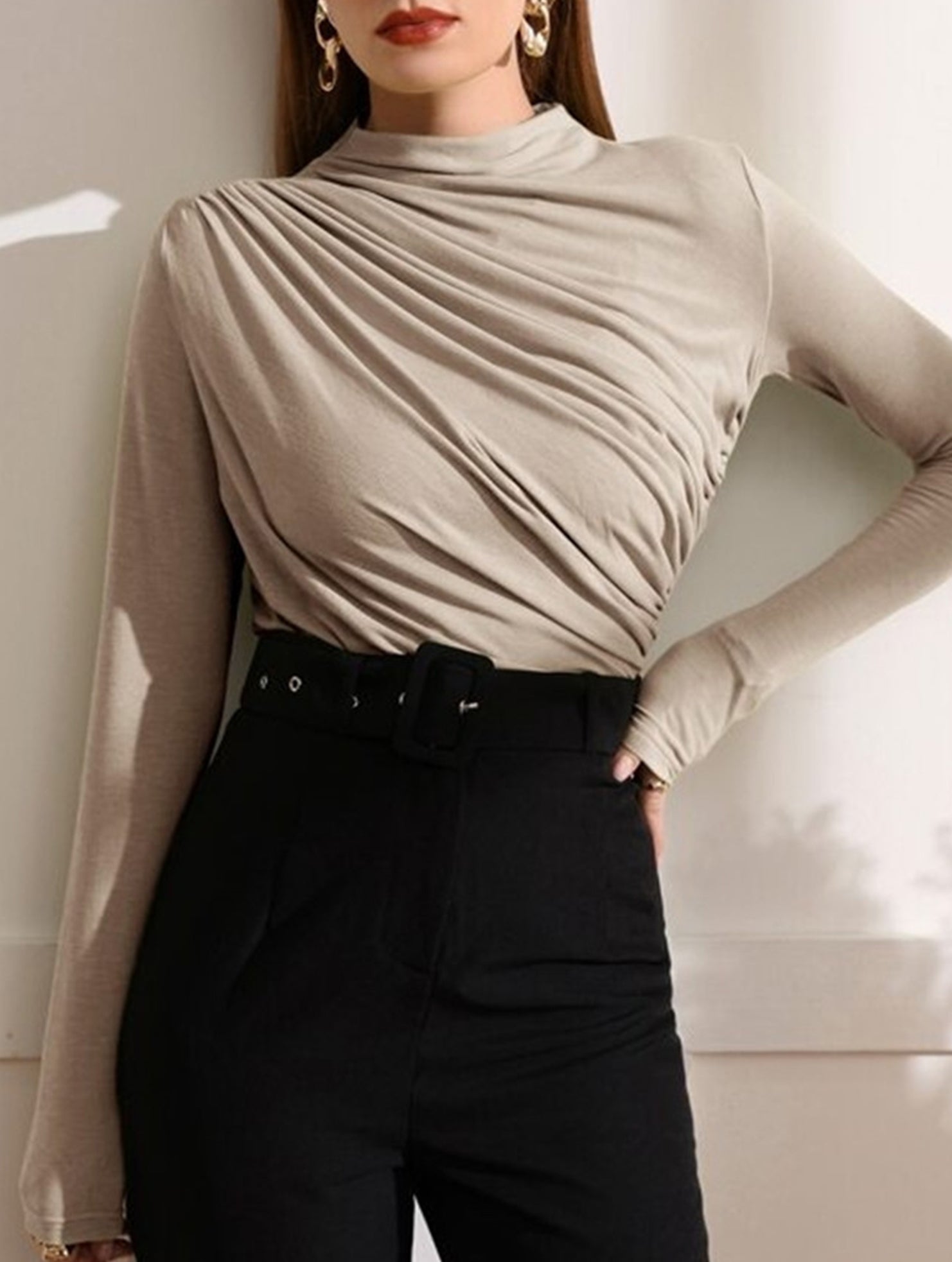 Versatile ruched long-sleeved T-shirt
