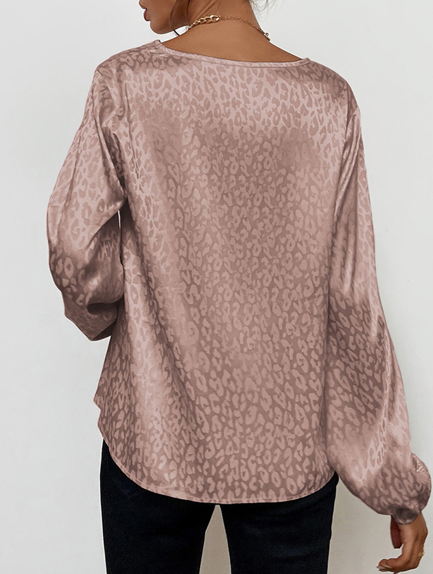 V-neck leopard print pullover shirt