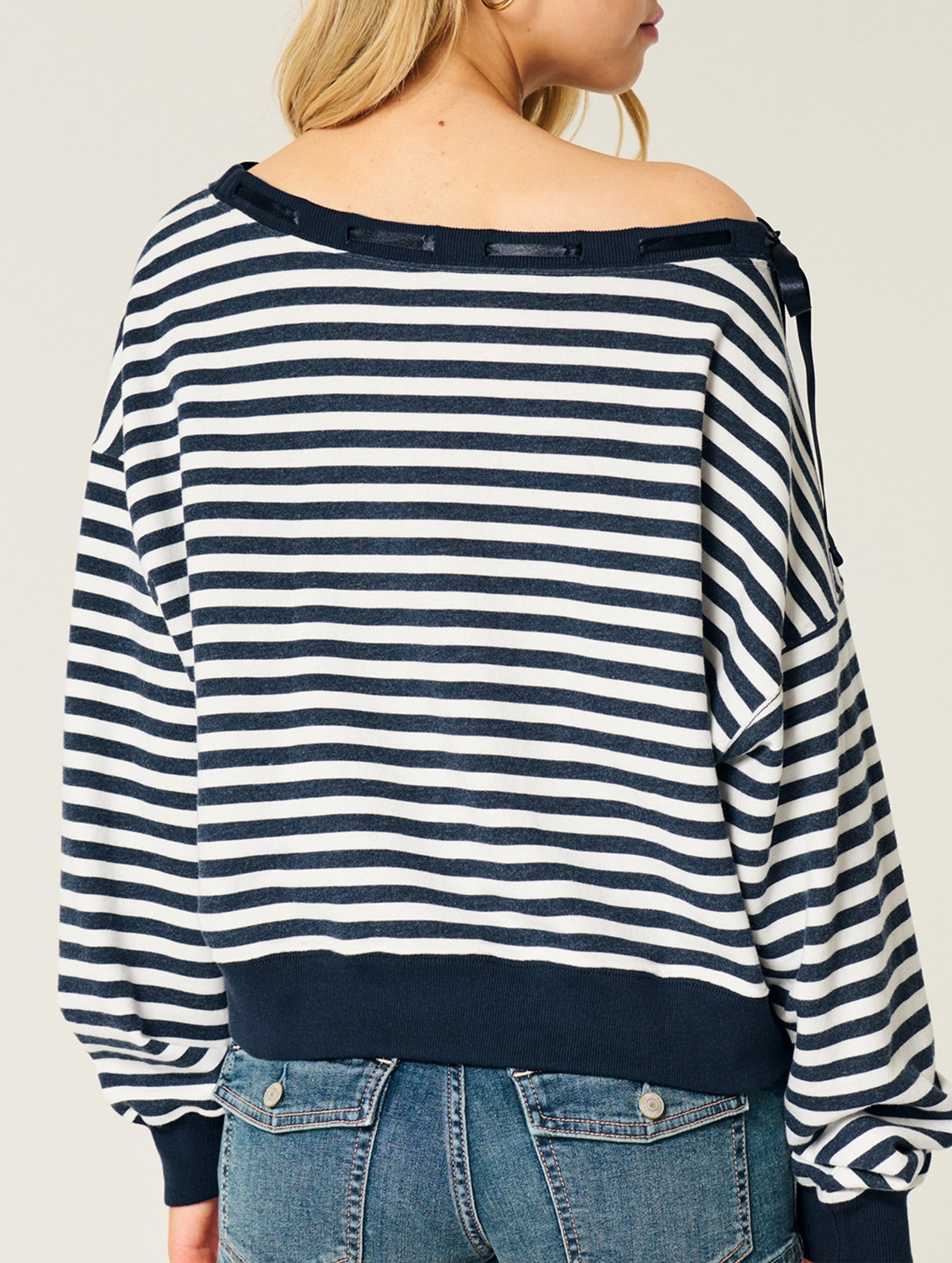 Casual off-shoulder classic striped sweatshirt