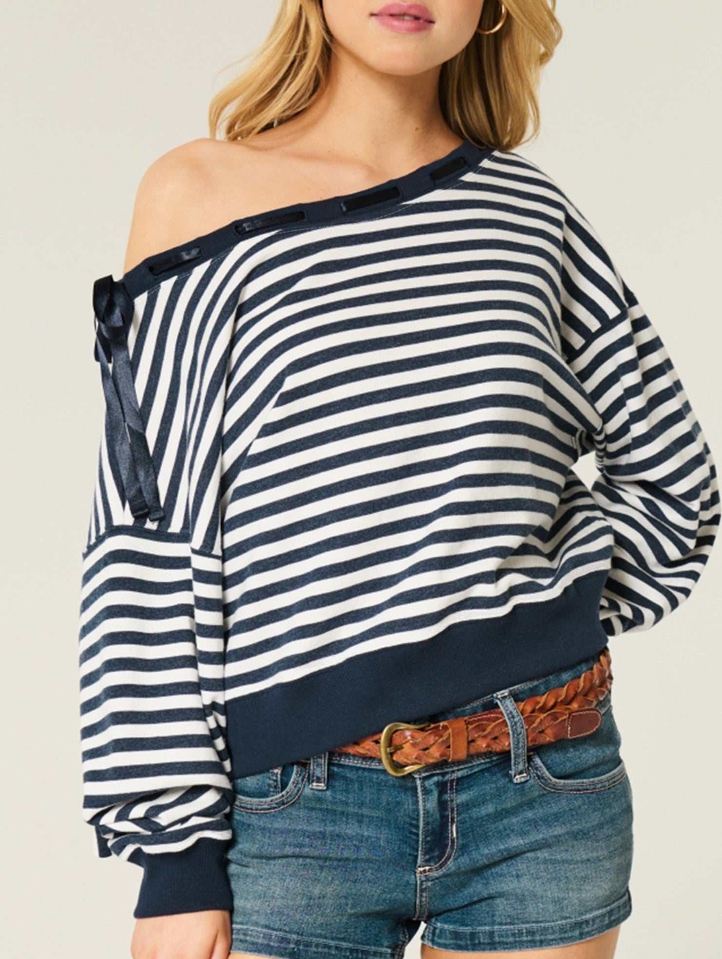 Casual off-shoulder classic striped sweatshirt