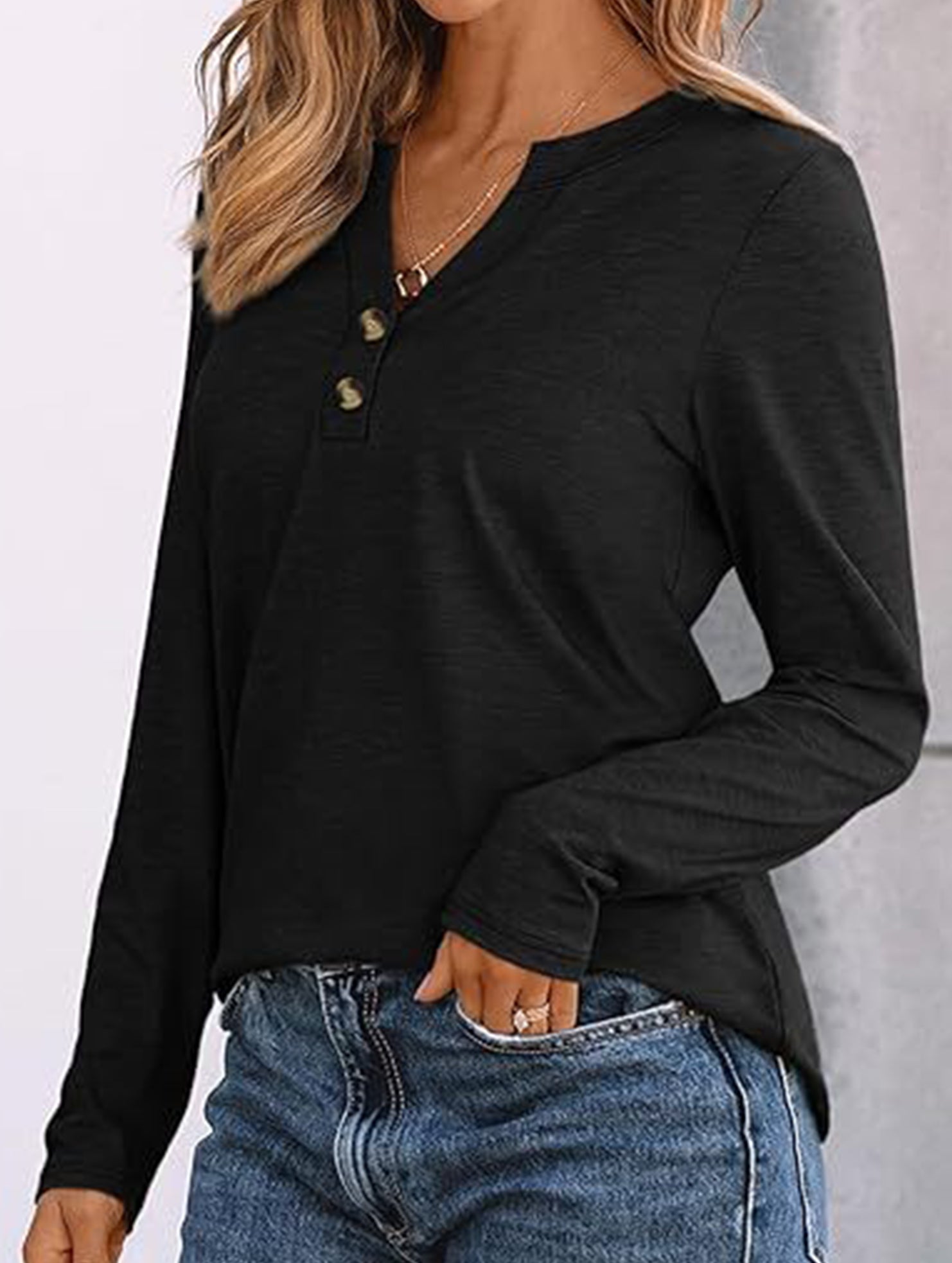 Stylish solid color long-sleeved V-neck button T-shirt