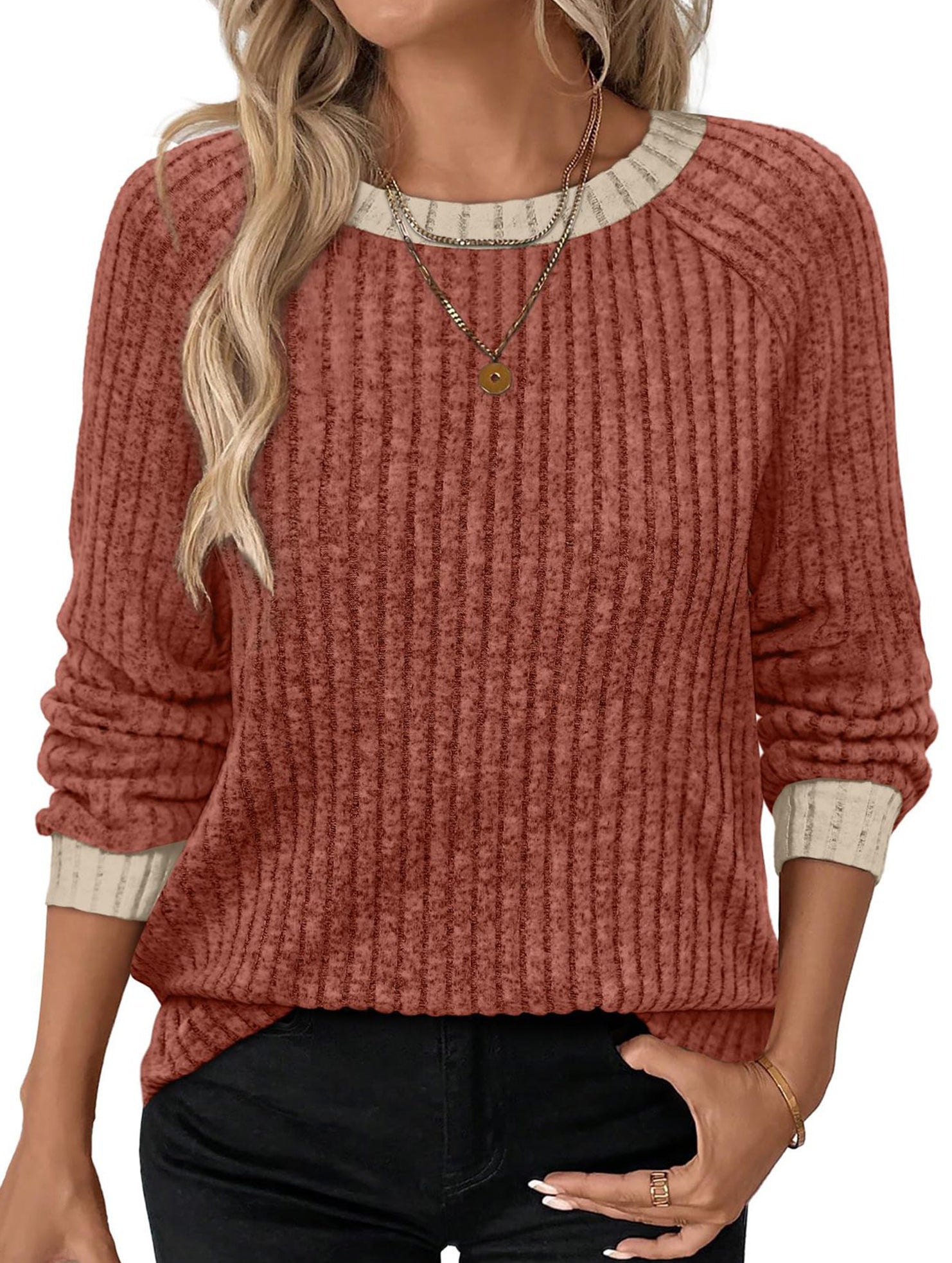 Round neck raglan sleeve solid color T-shirt