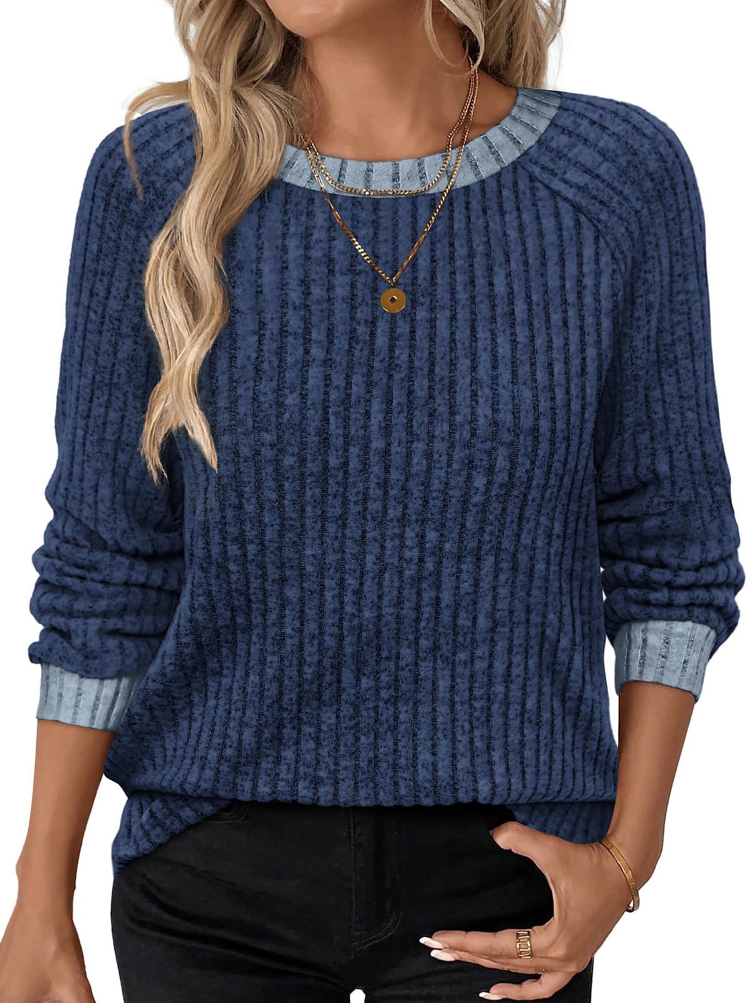 Round neck raglan sleeve solid color T-shirt