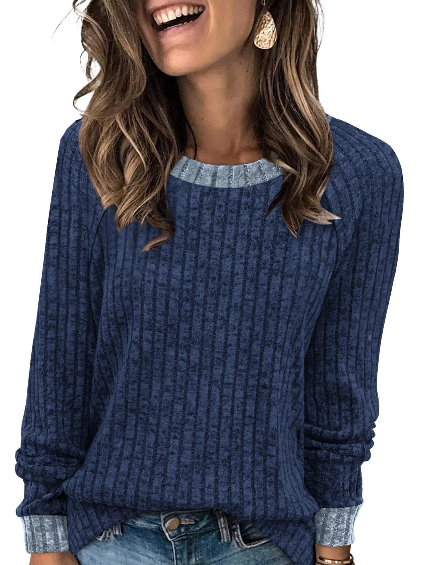 Round neck raglan sleeve solid color T-shirt