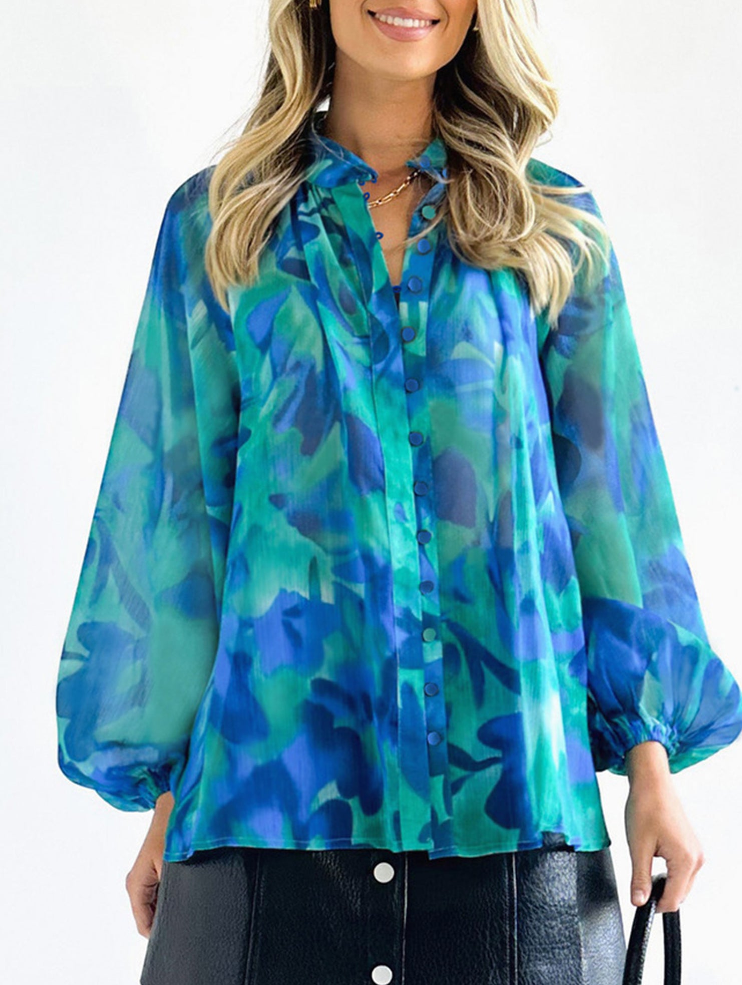 Stylish V-neck printed shirt for women_CWTBLL02022