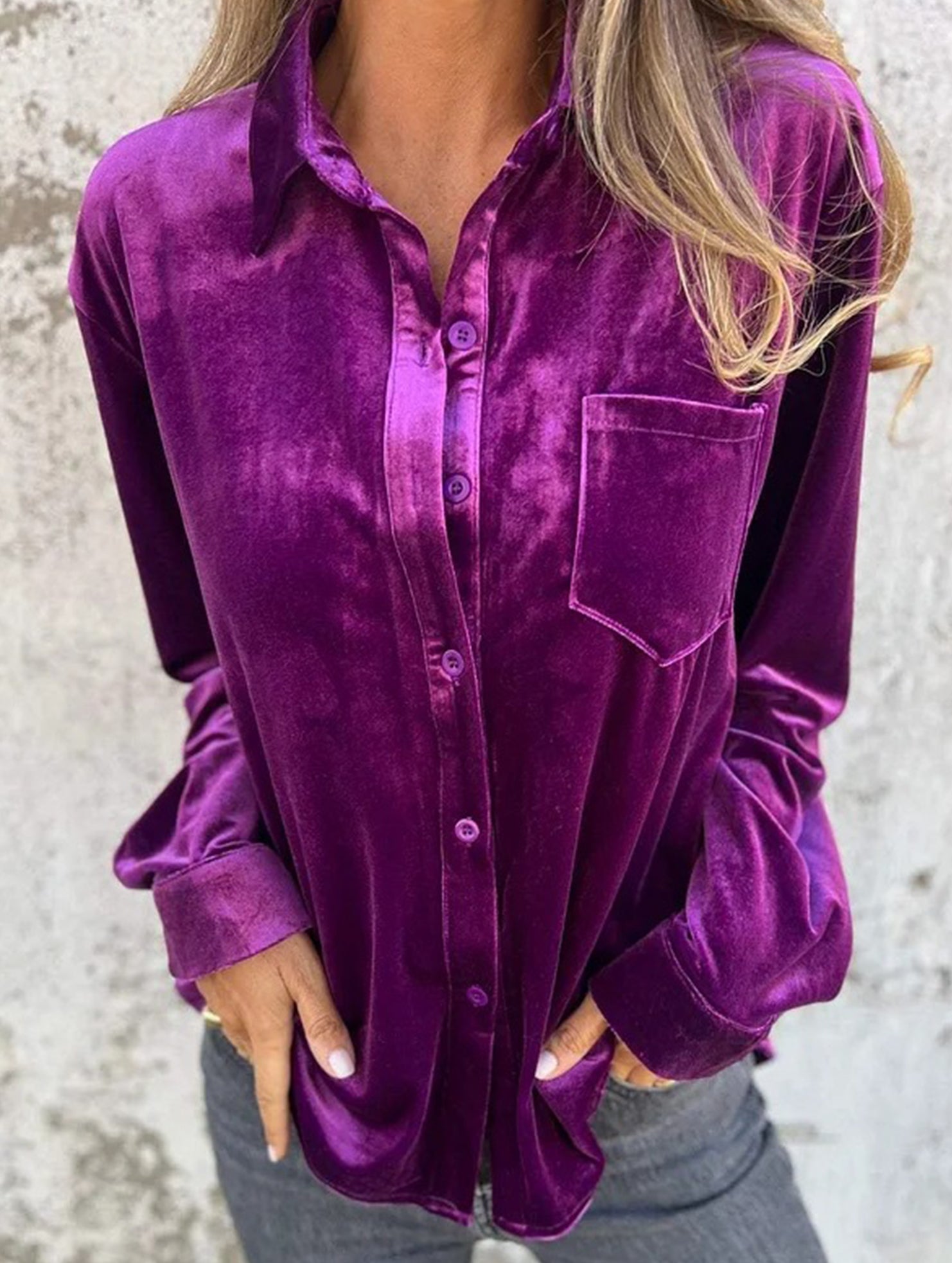 Stylish velvet collared shirt