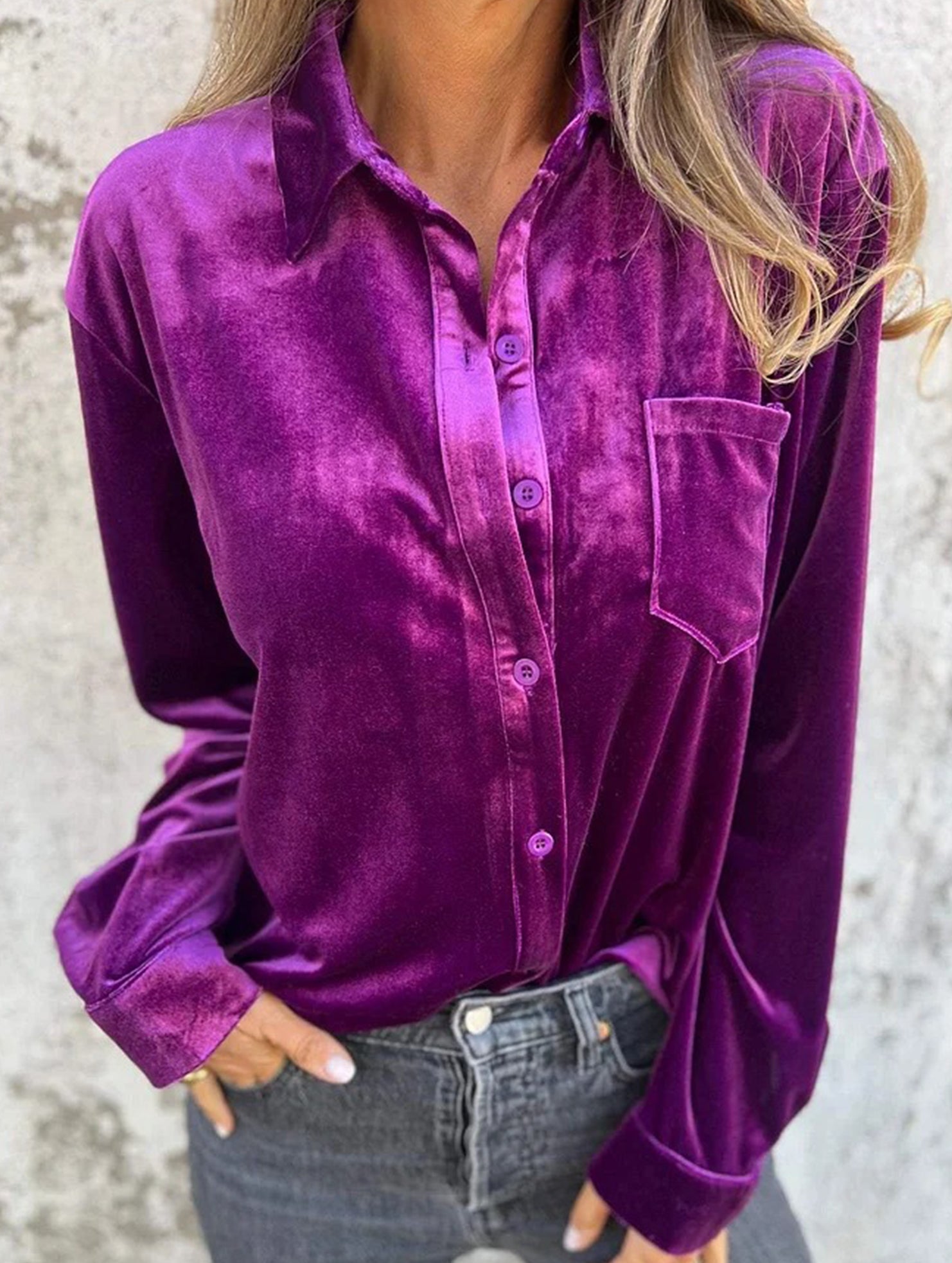 Stylish velvet collared shirt