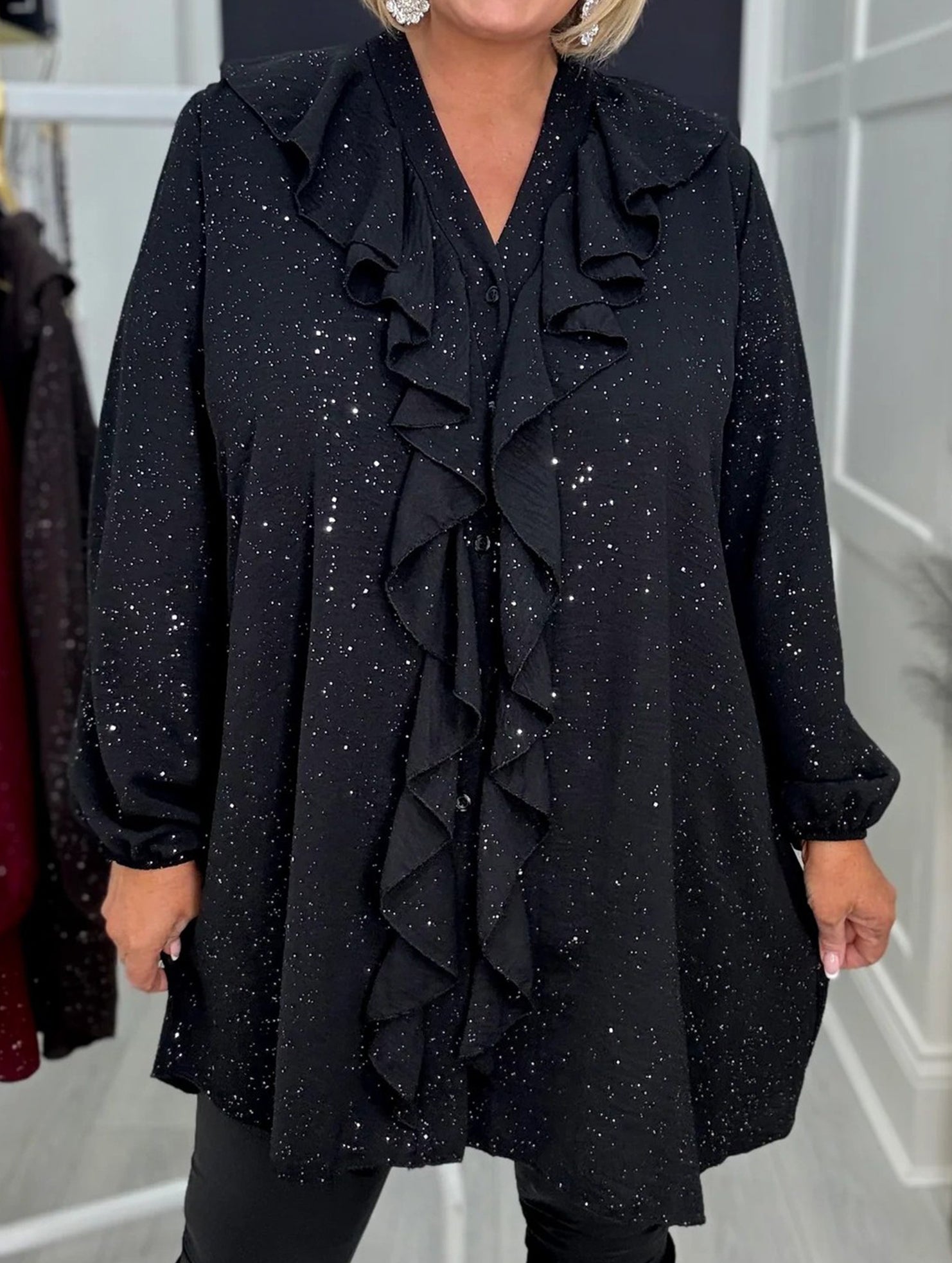 Gold-flecked ruffled loose V-neck long-sleeved shirt_CWTBLL02033