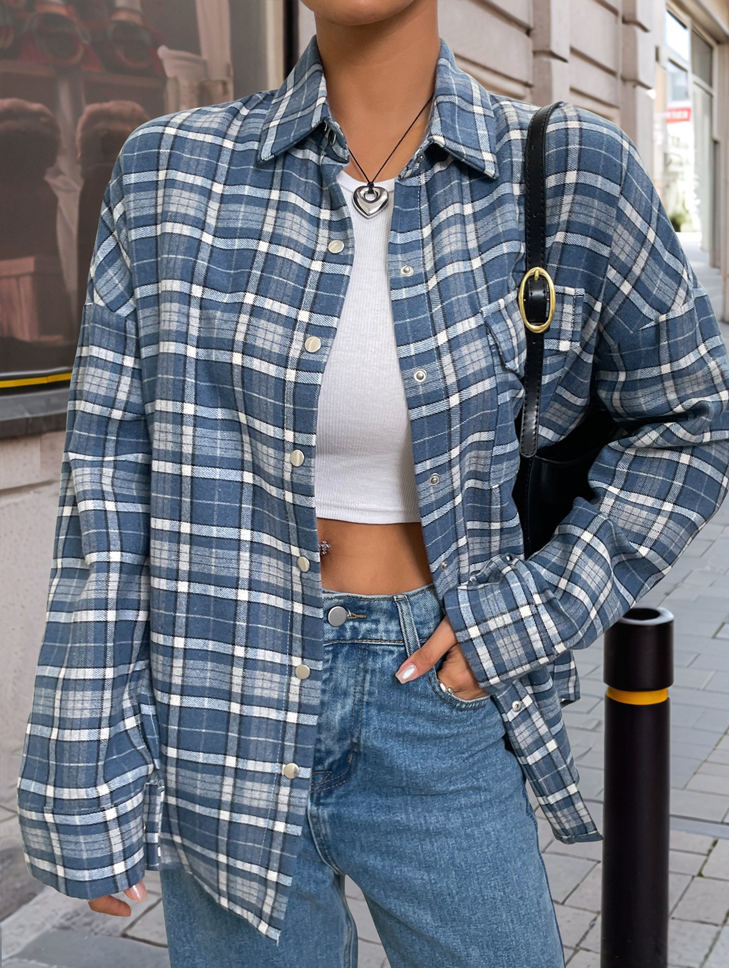 Loose Plaid Lightweight Shirt Jacket_CWTBLL02241