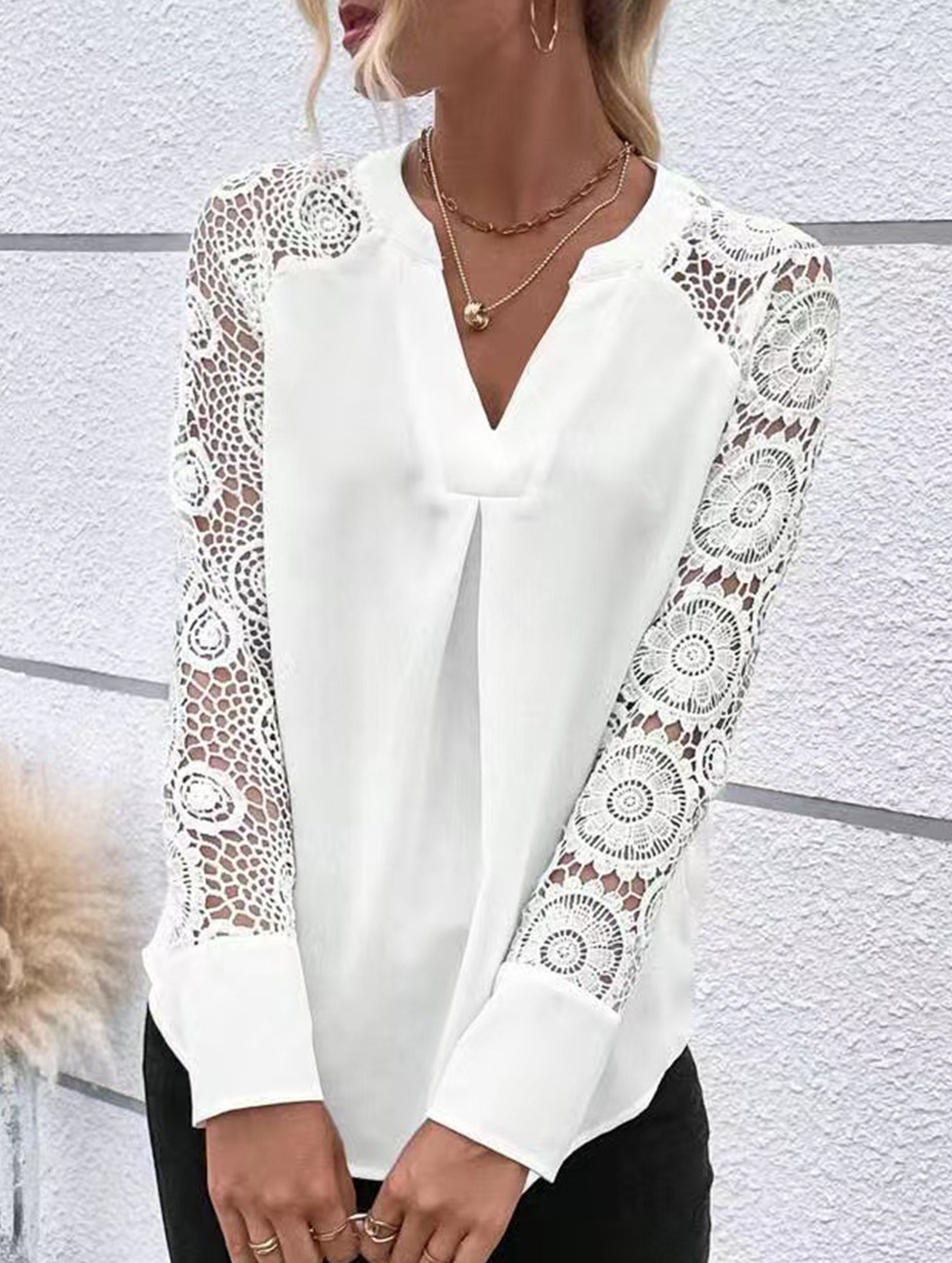 Embroidered Lace Sleeve V Neck Shirt_CWTBLL02326