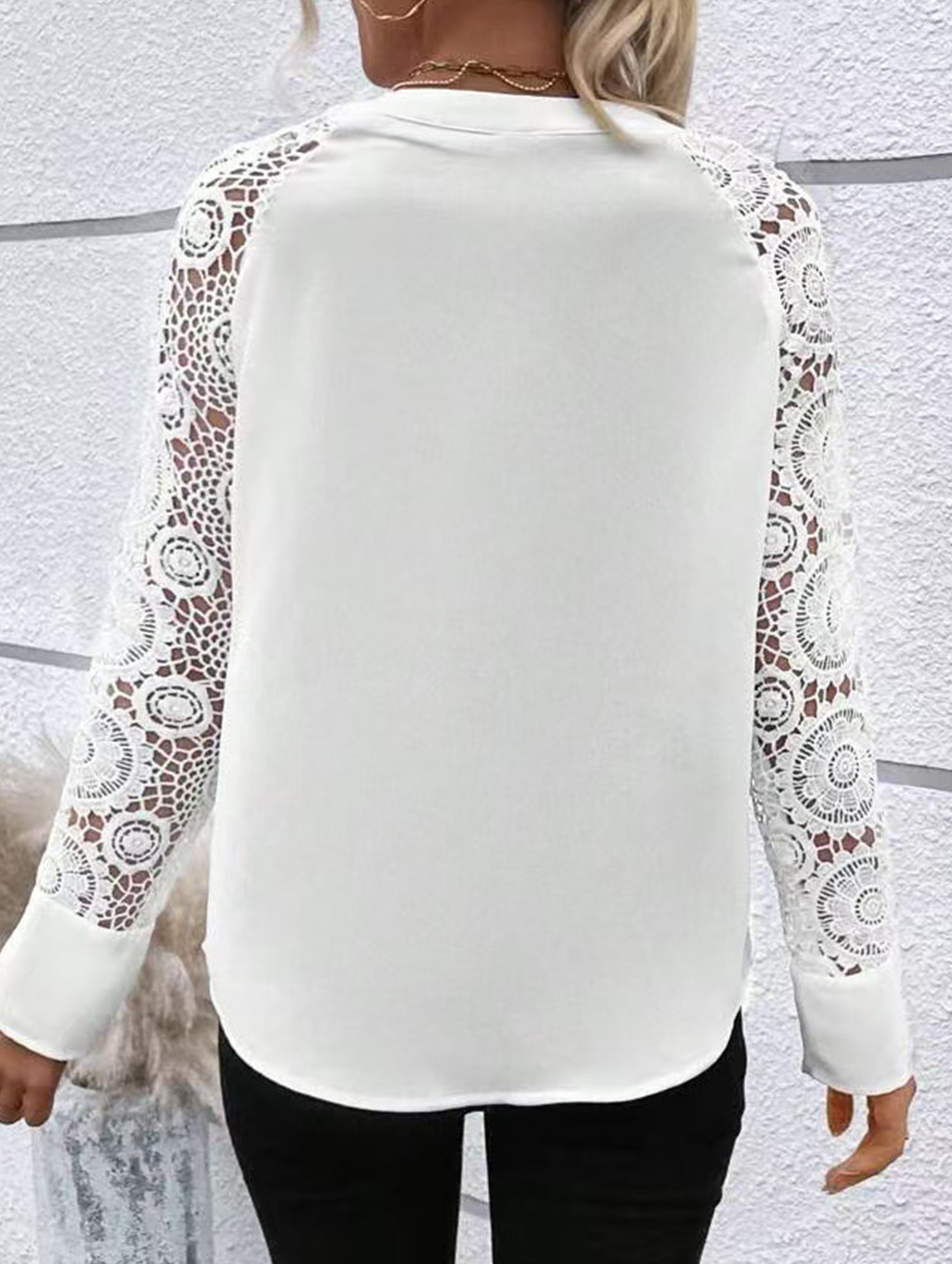 Embroidered Lace Sleeve V Neck Shirt_CWTBLL02326