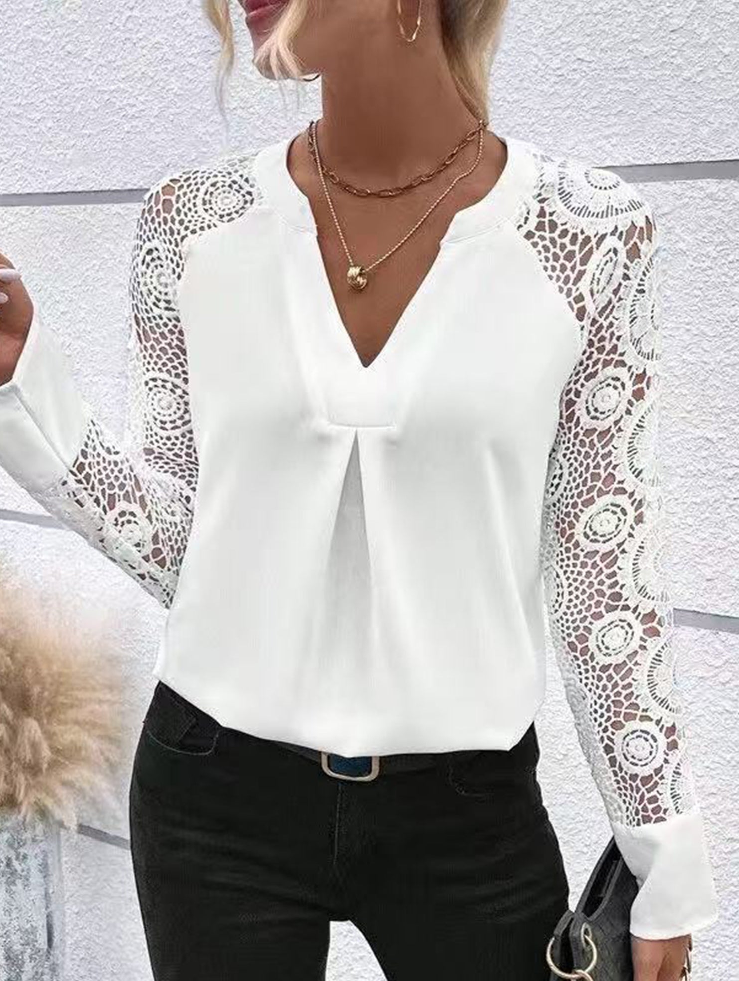 Embroidered Lace Sleeve V Neck Shirt_CWTBLL02326