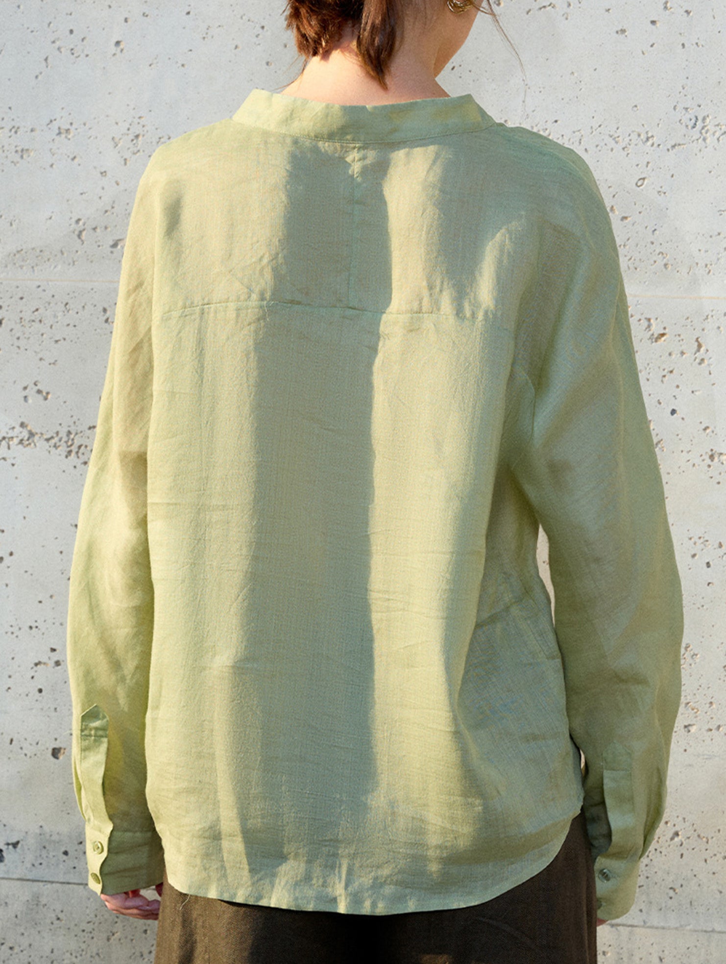 100% Ramie V Neck Lightweight Shirt_CWTBLL02358