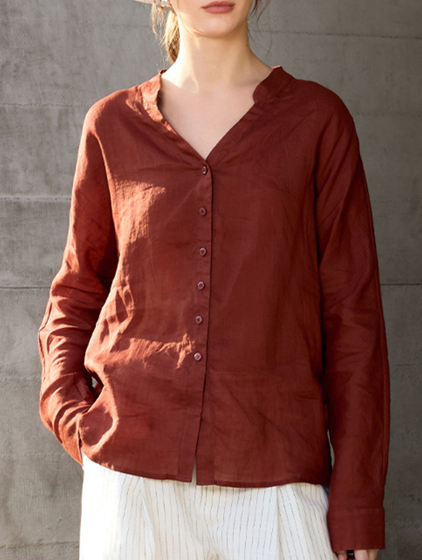 100% Ramie V Neck Lightweight Shirt_CWTBLL02358