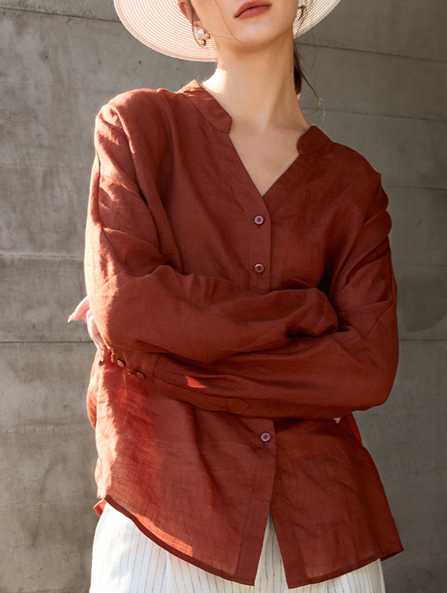 100% Ramie V Neck Lightweight Shirt_CWTBLL02358