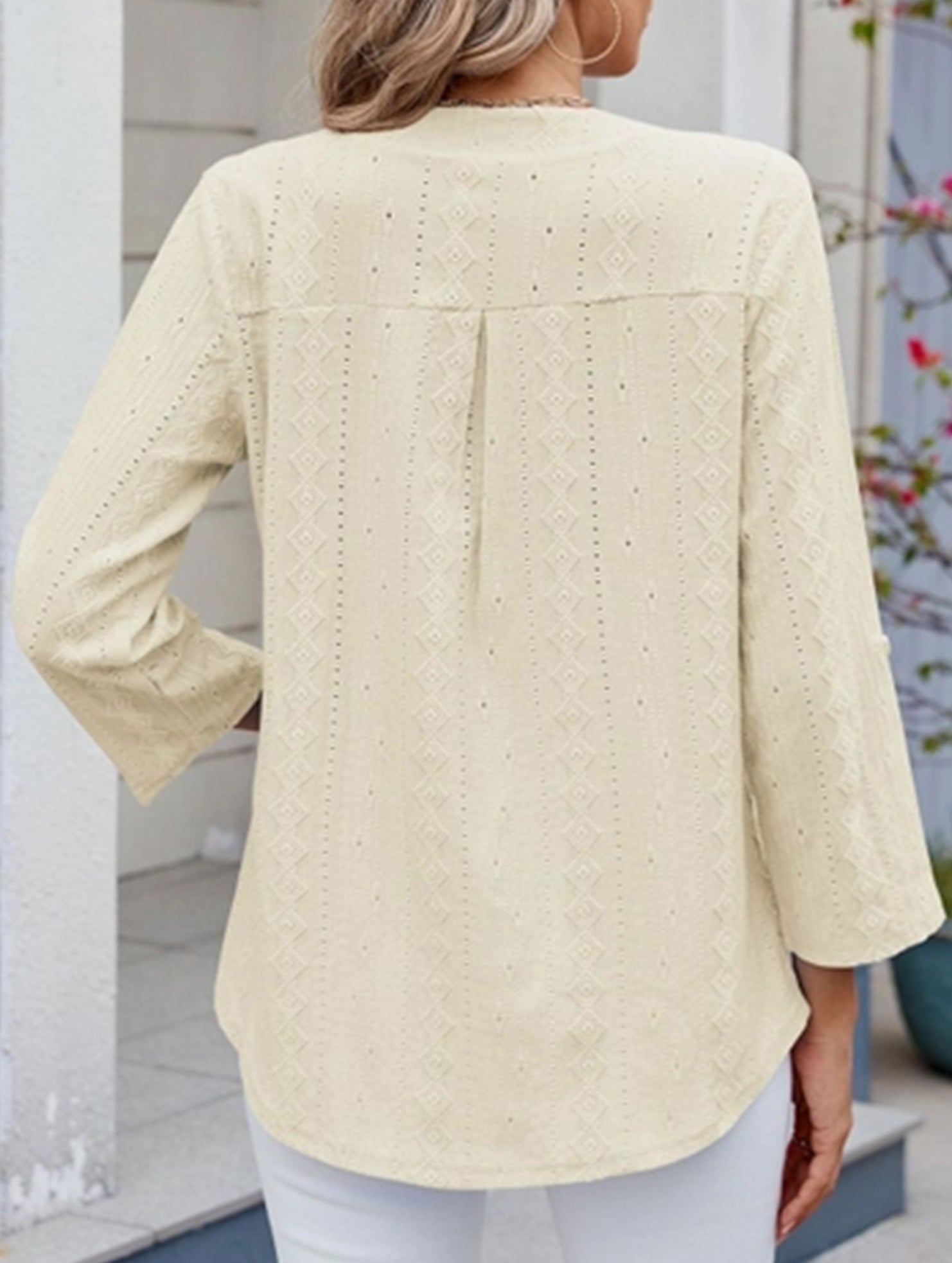 V-neck mid-sleeve button-up jacquard T-shirt