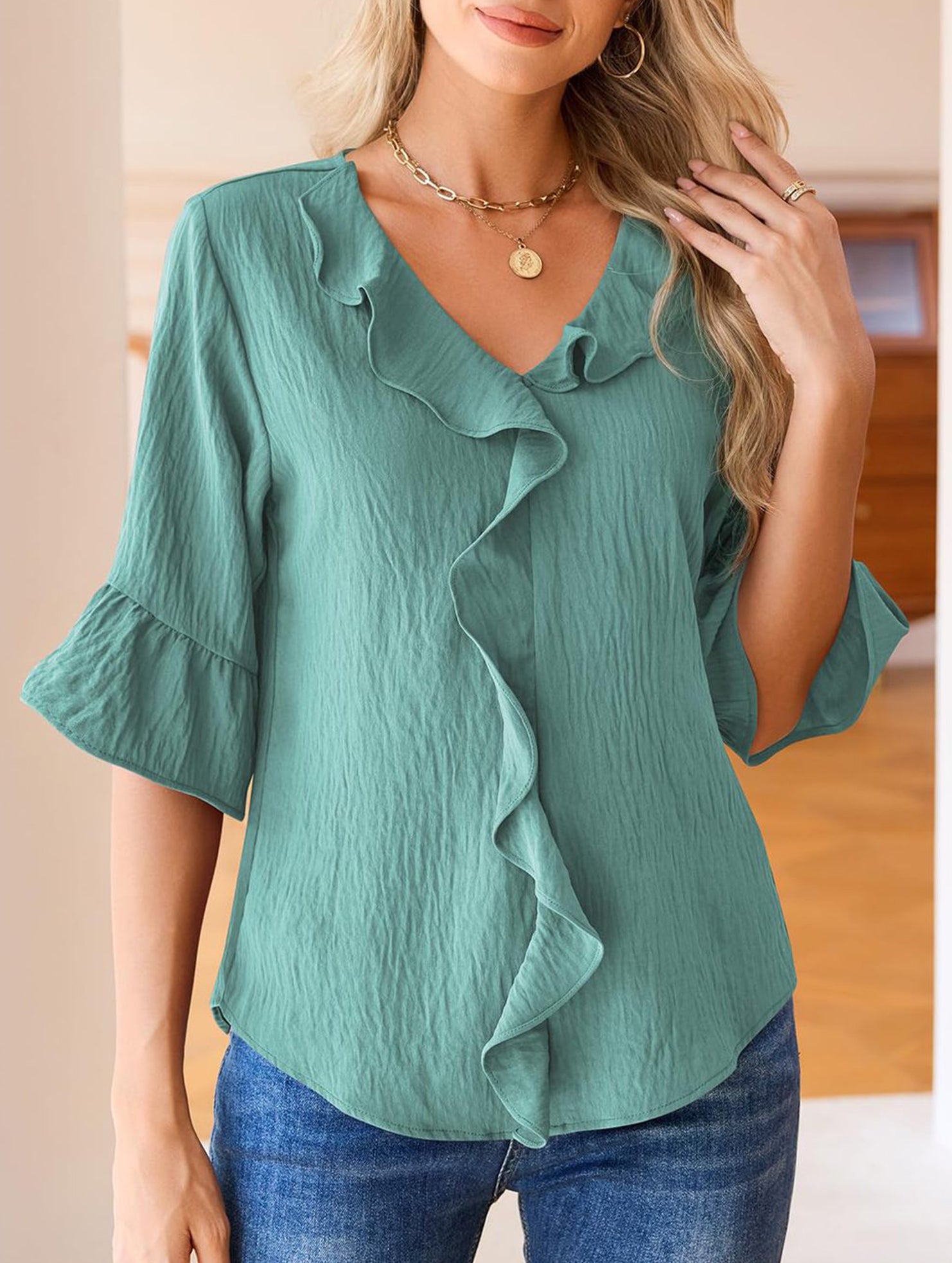 Ruffle 3/4 Sleeve Lantern Neck Casual Top_CWTBLS02559