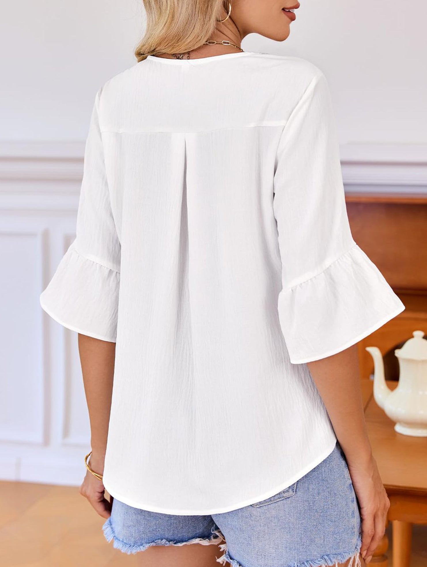 Ruffle 3/4 Sleeve Lantern Neck Casual Top_CWTBLS02559