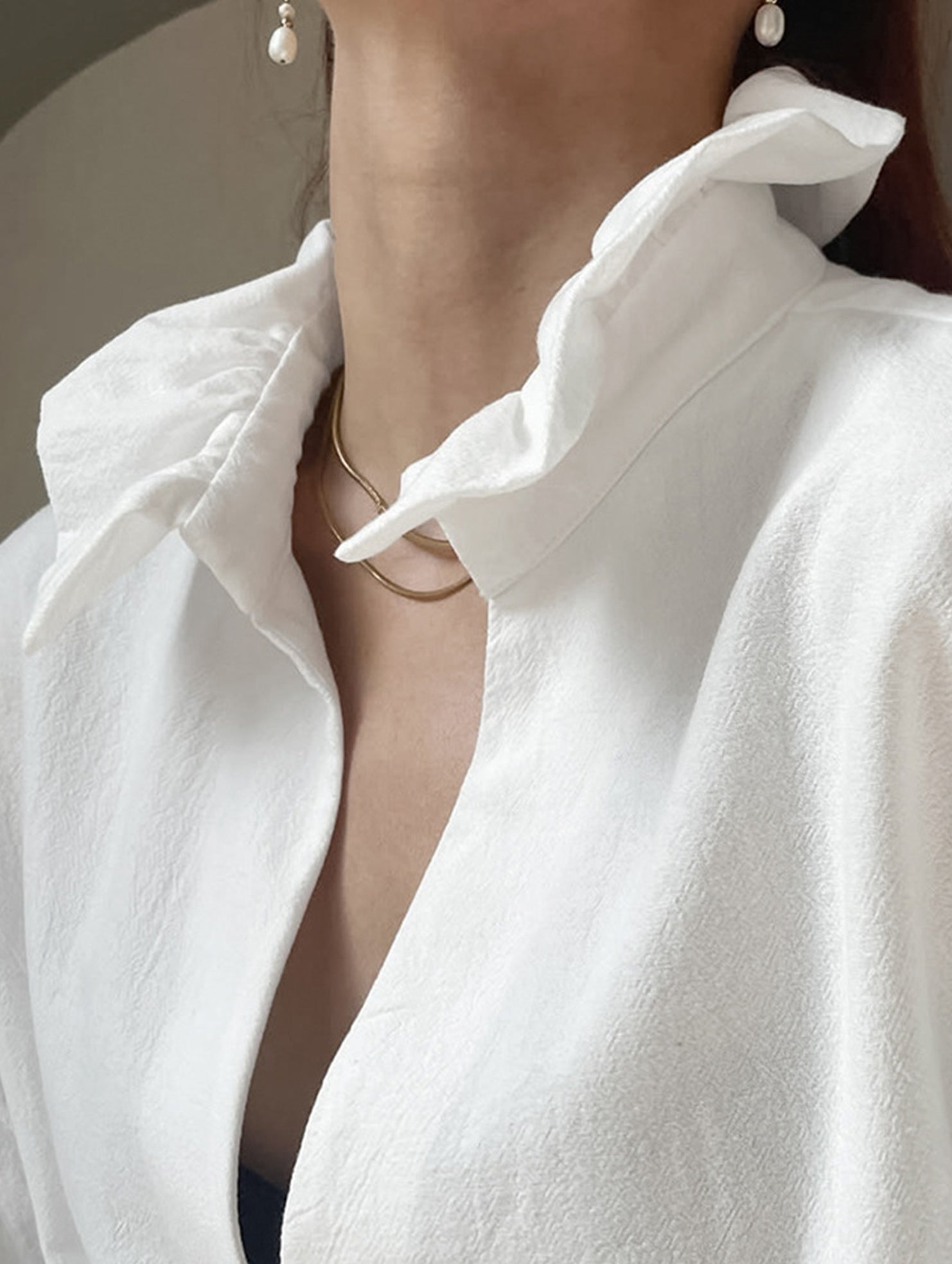 Court-style pleated puff sleeve blouse for women_CWTSTL01307