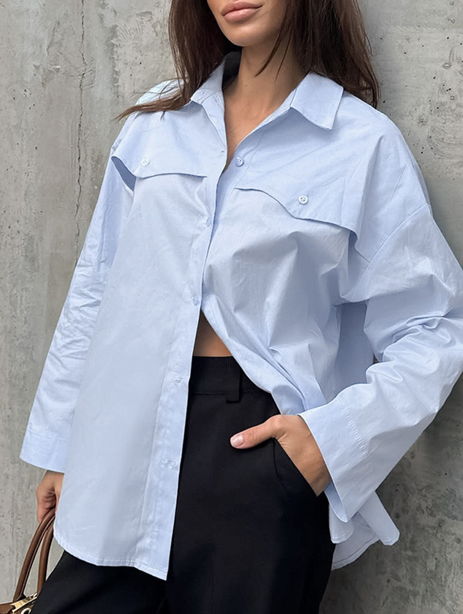Women's elegant and versatile shirt with back slit_CWTSTL01308