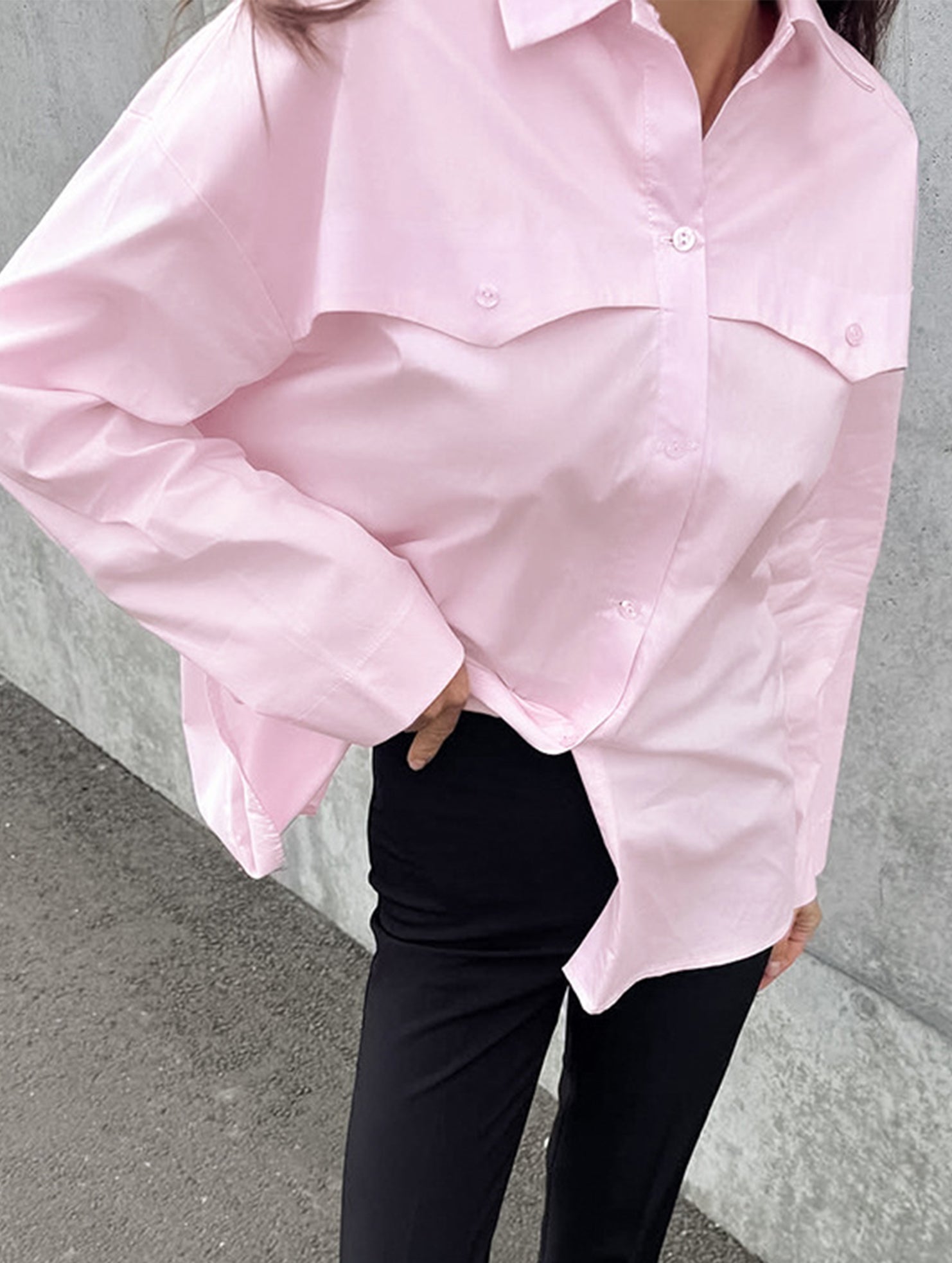 Women's elegant and versatile shirt with back slit_CWTSTL01308