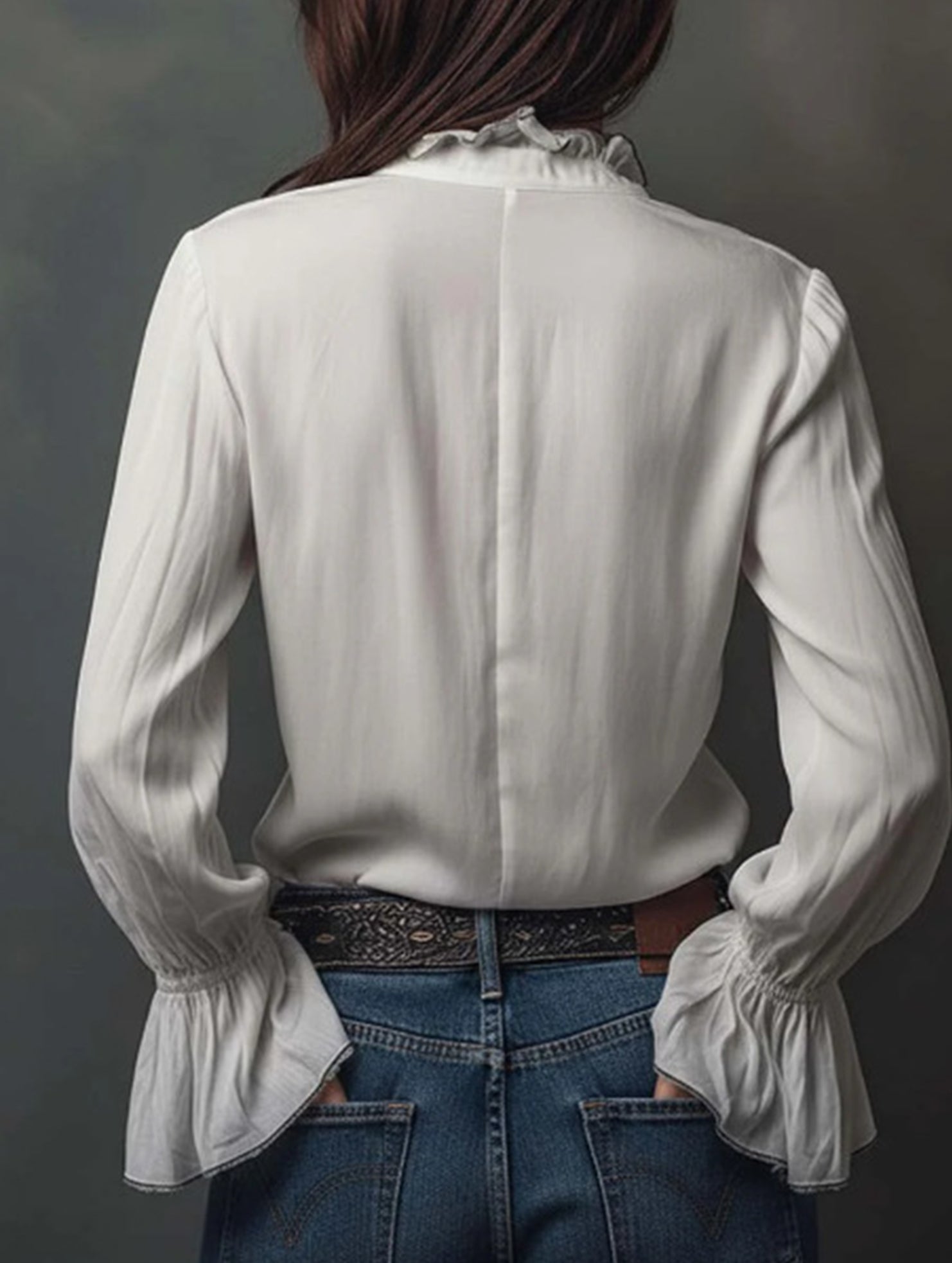 Loose-fitting round neck versatile top for women
