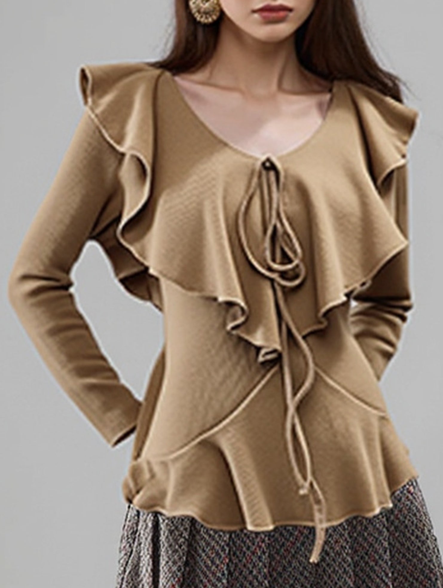 Ruffled V-neck slimming long-sleeved top for women