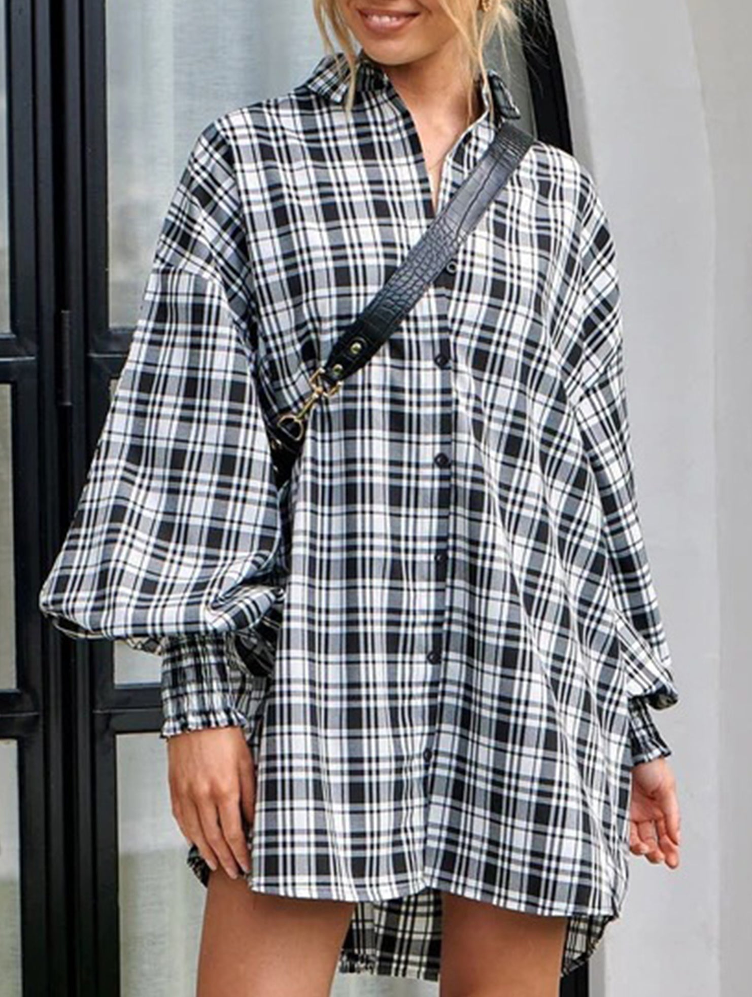 Fashionable plaid lantern sleeve shirt for women