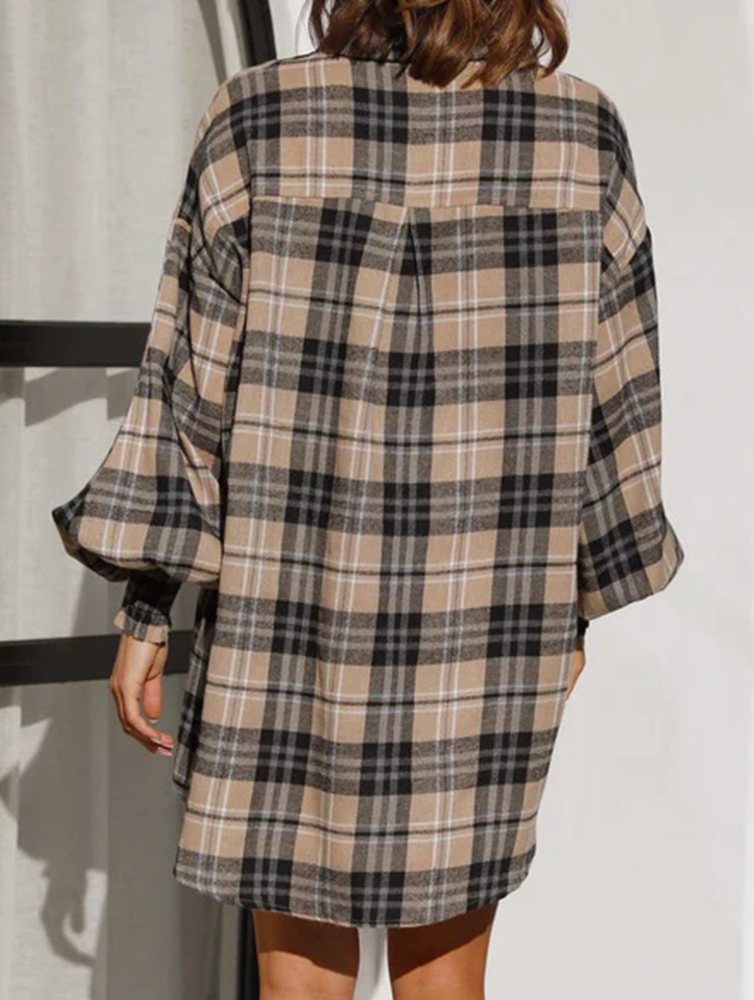 Fashionable plaid lantern sleeve shirt for women