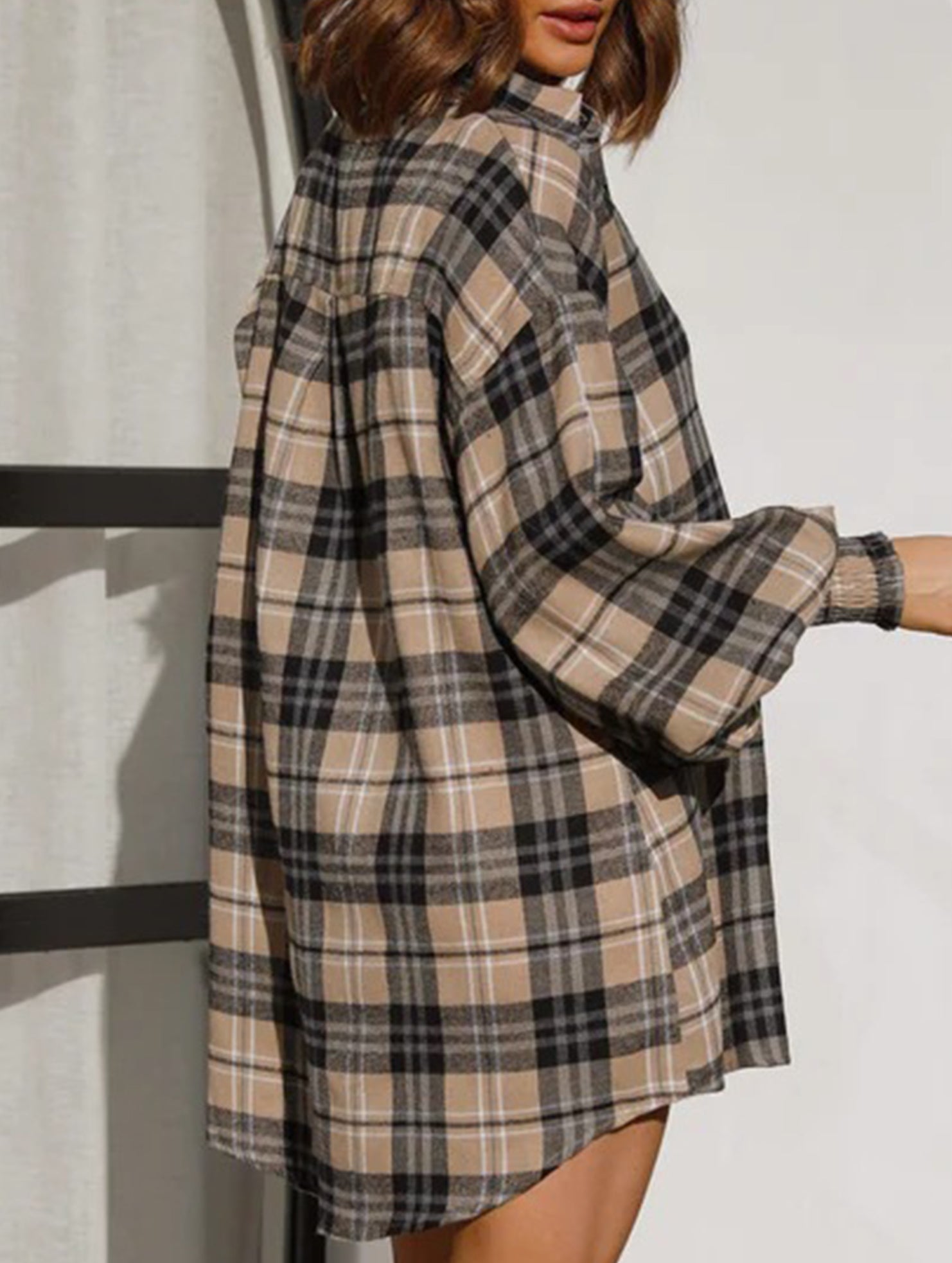Fashionable plaid lantern sleeve shirt for women_CWTSTL01394