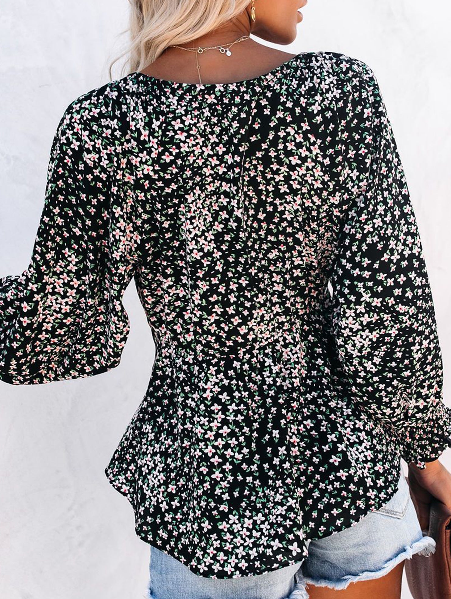 Floral print V-neck tie-waist blouse