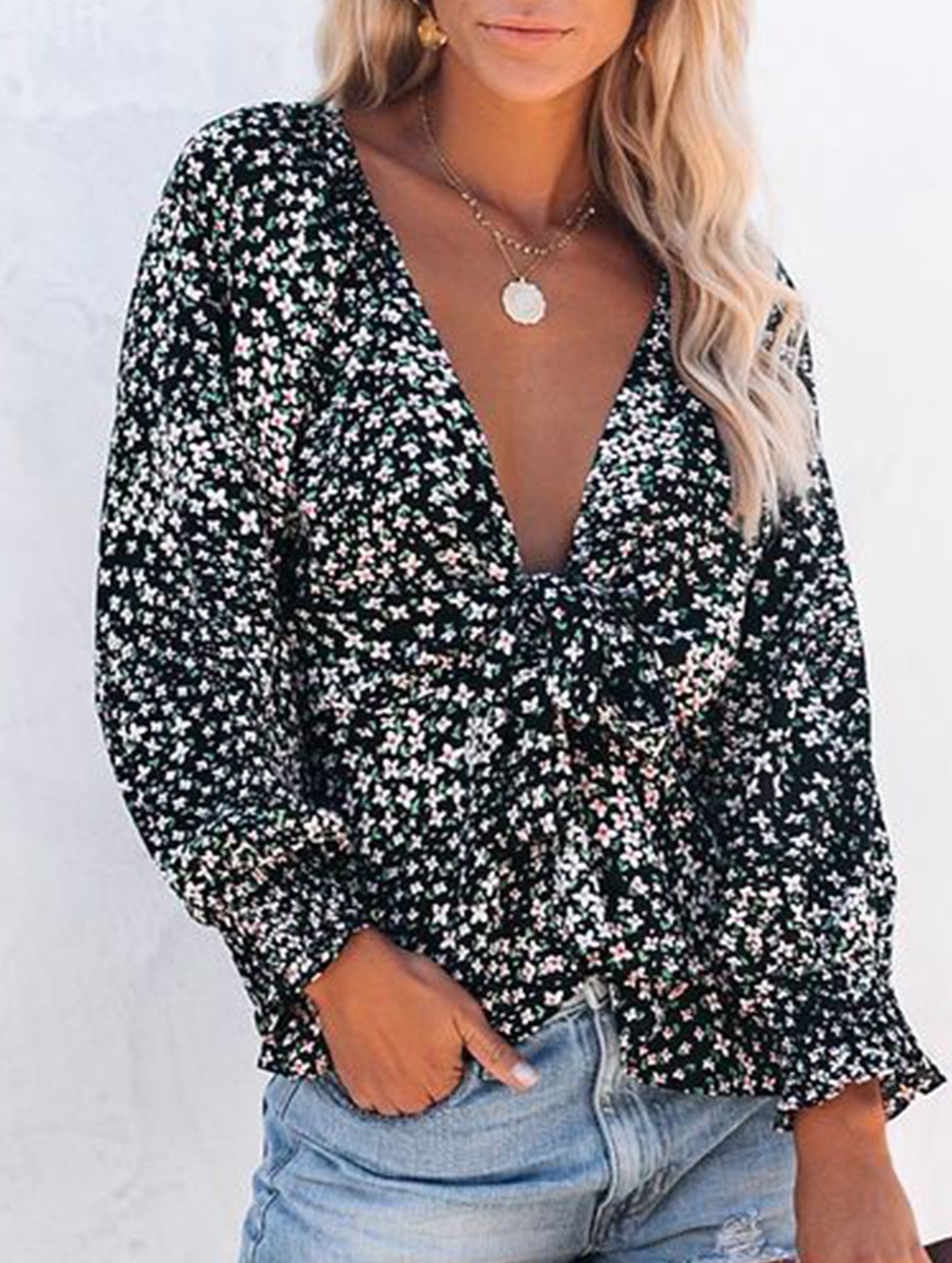 Floral print V-neck tie-waist blouse