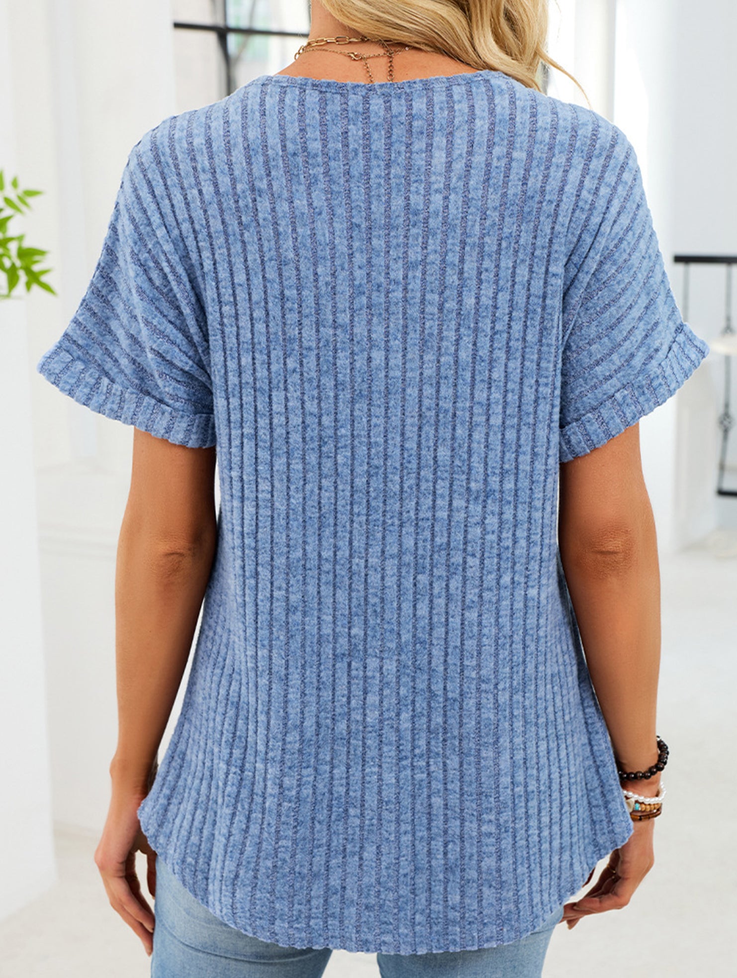 V-neck button-down loose ribbed short-sleeved T-shirt