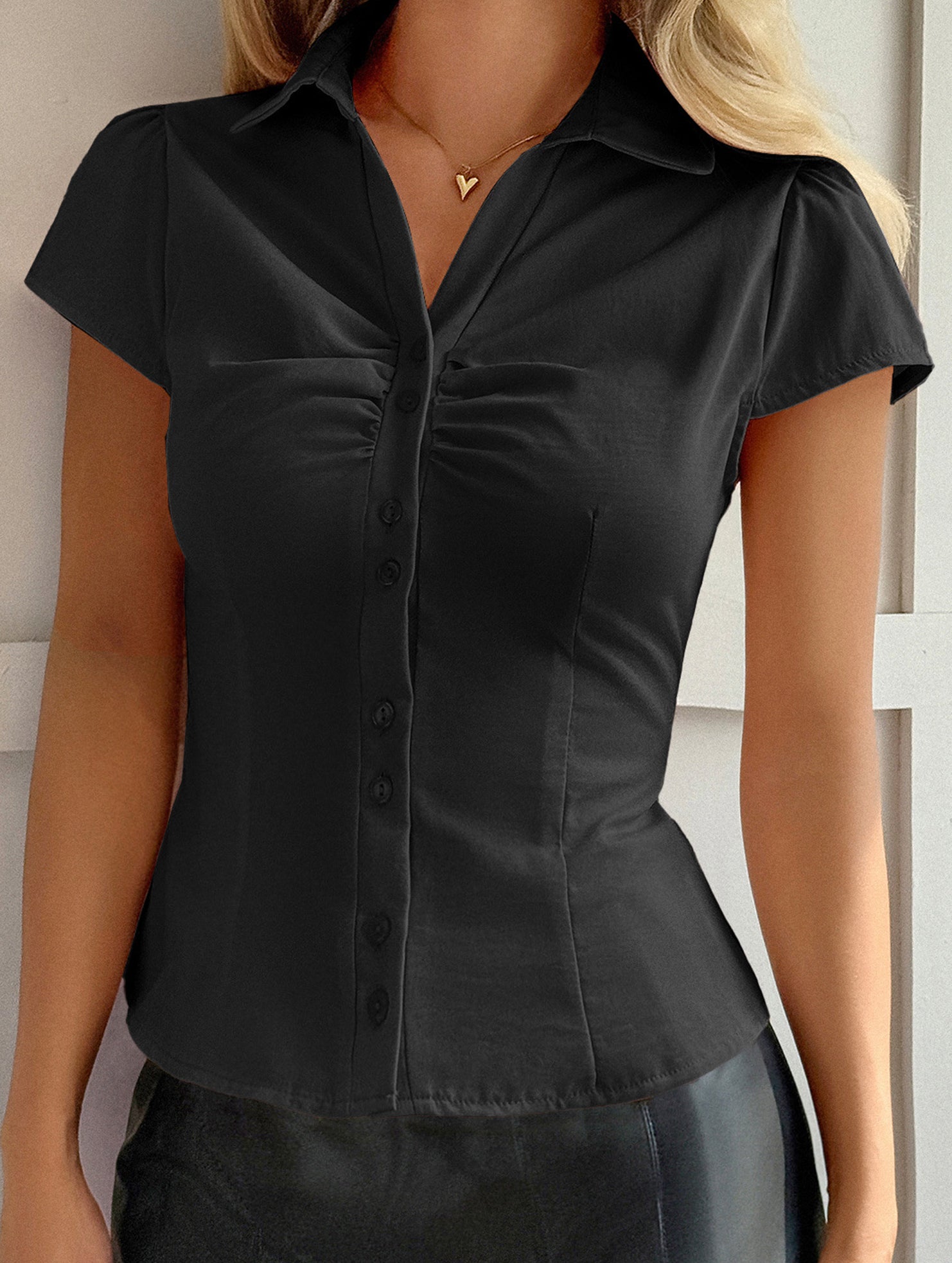 Sexy solid color short-sleeved shirt for women