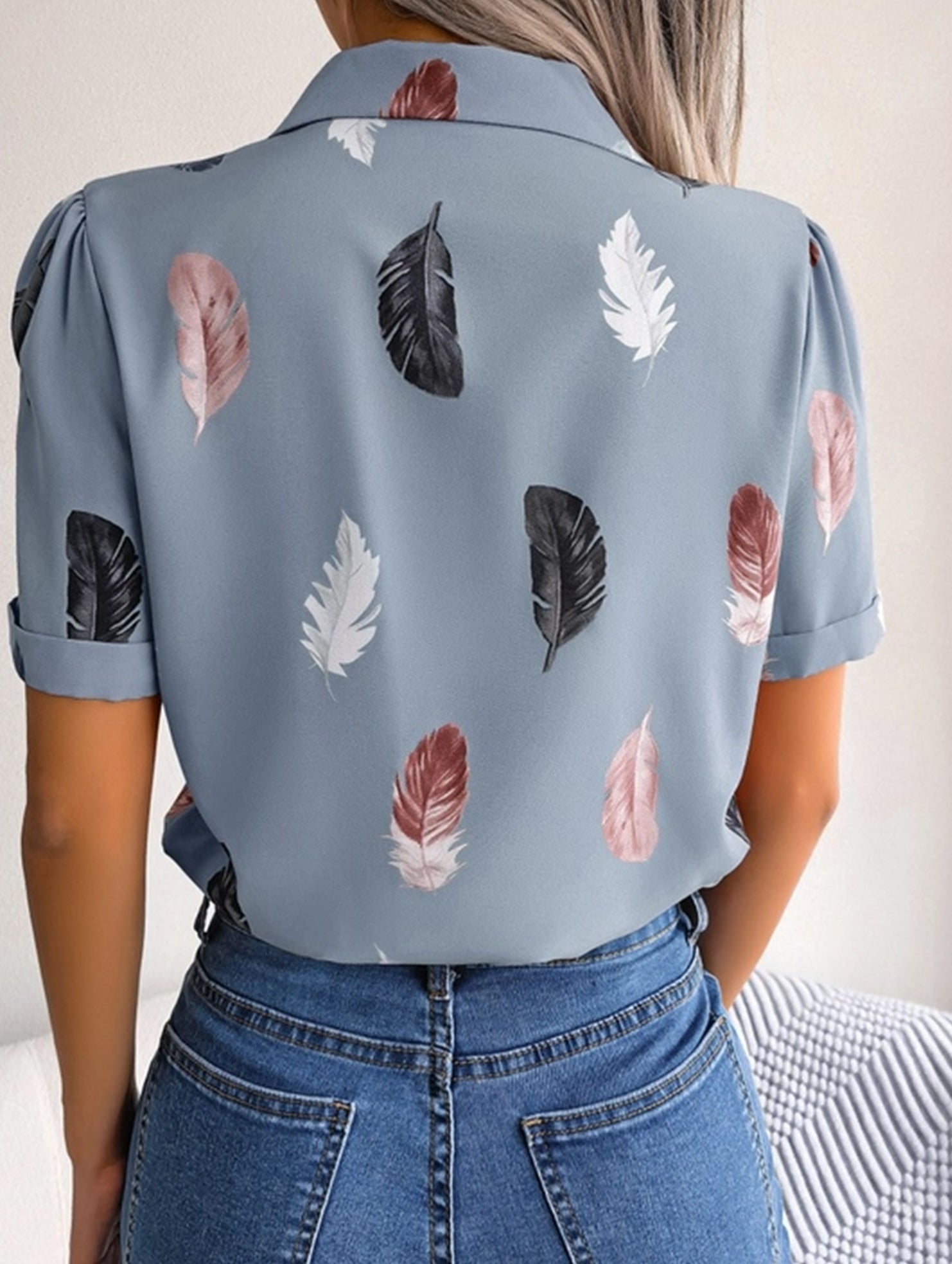 Suit Collar Feather Detail Shirt ??Short Sleeve Loose Fit, S?“XL
