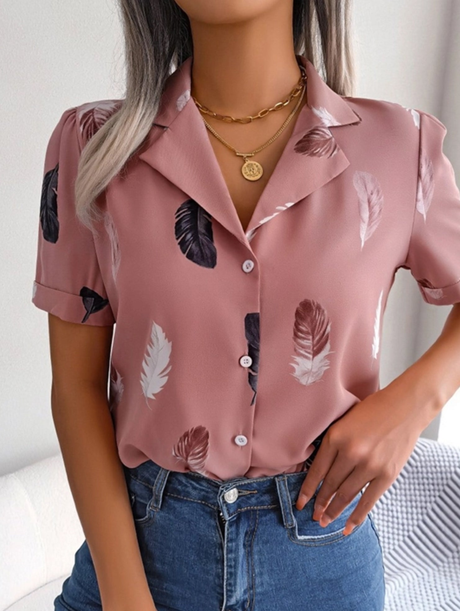 Suit Collar Feather Detail Shirt ??Short Sleeve Loose Fit, S?“XL