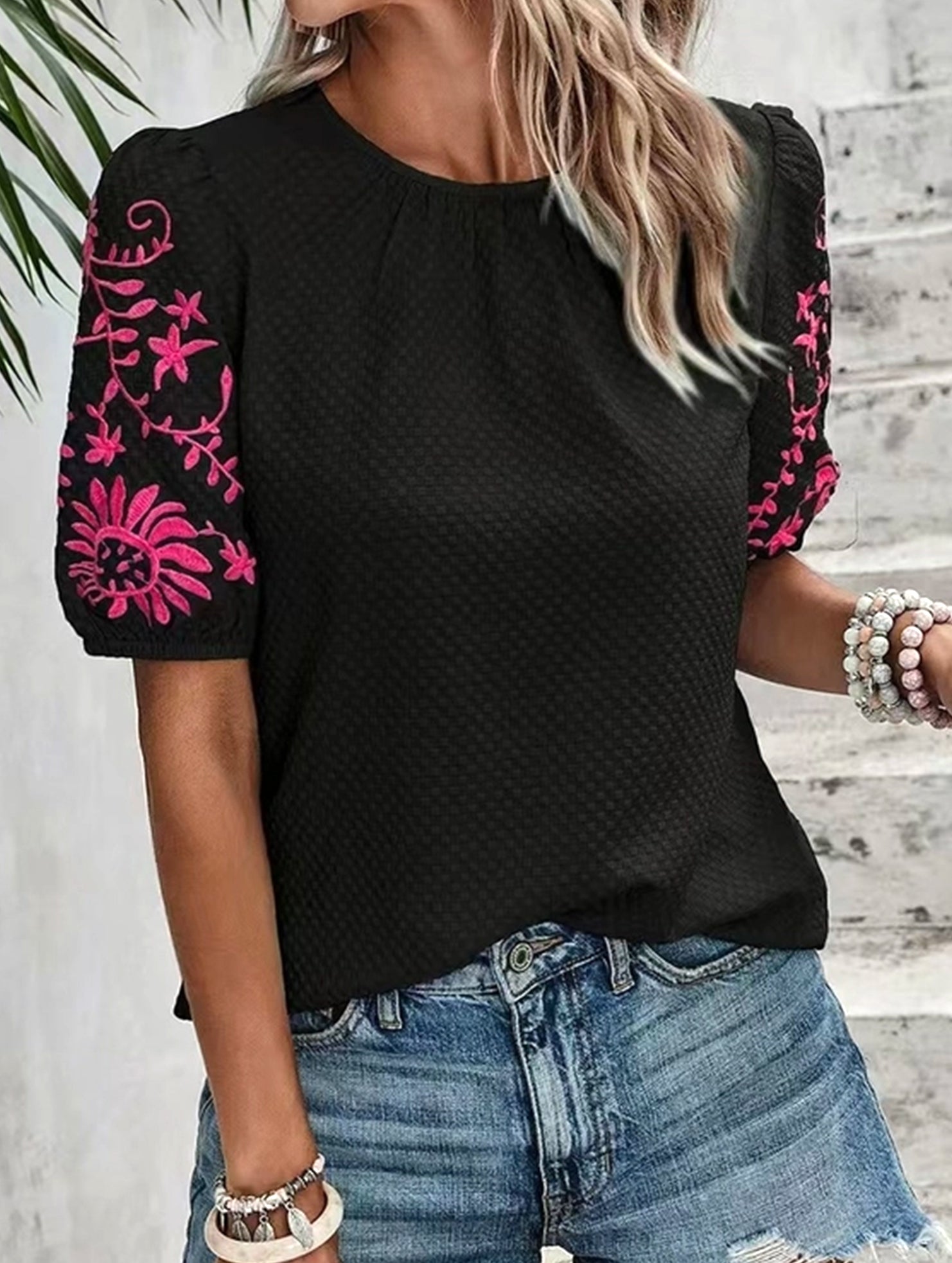 Embroidered Puff Sleeve Pullover Top ??Round Neck, Relaxed Fit, S??XL