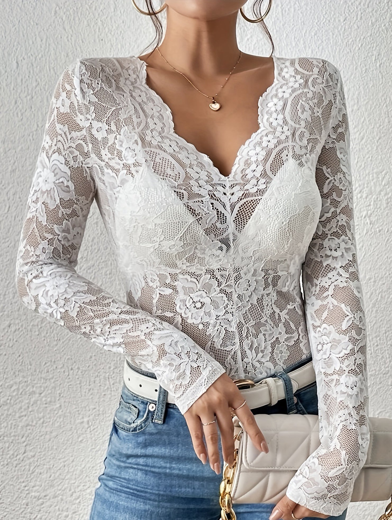 Floral Lace Long Sleeve Slim Fit Base Top_CWTTL01107