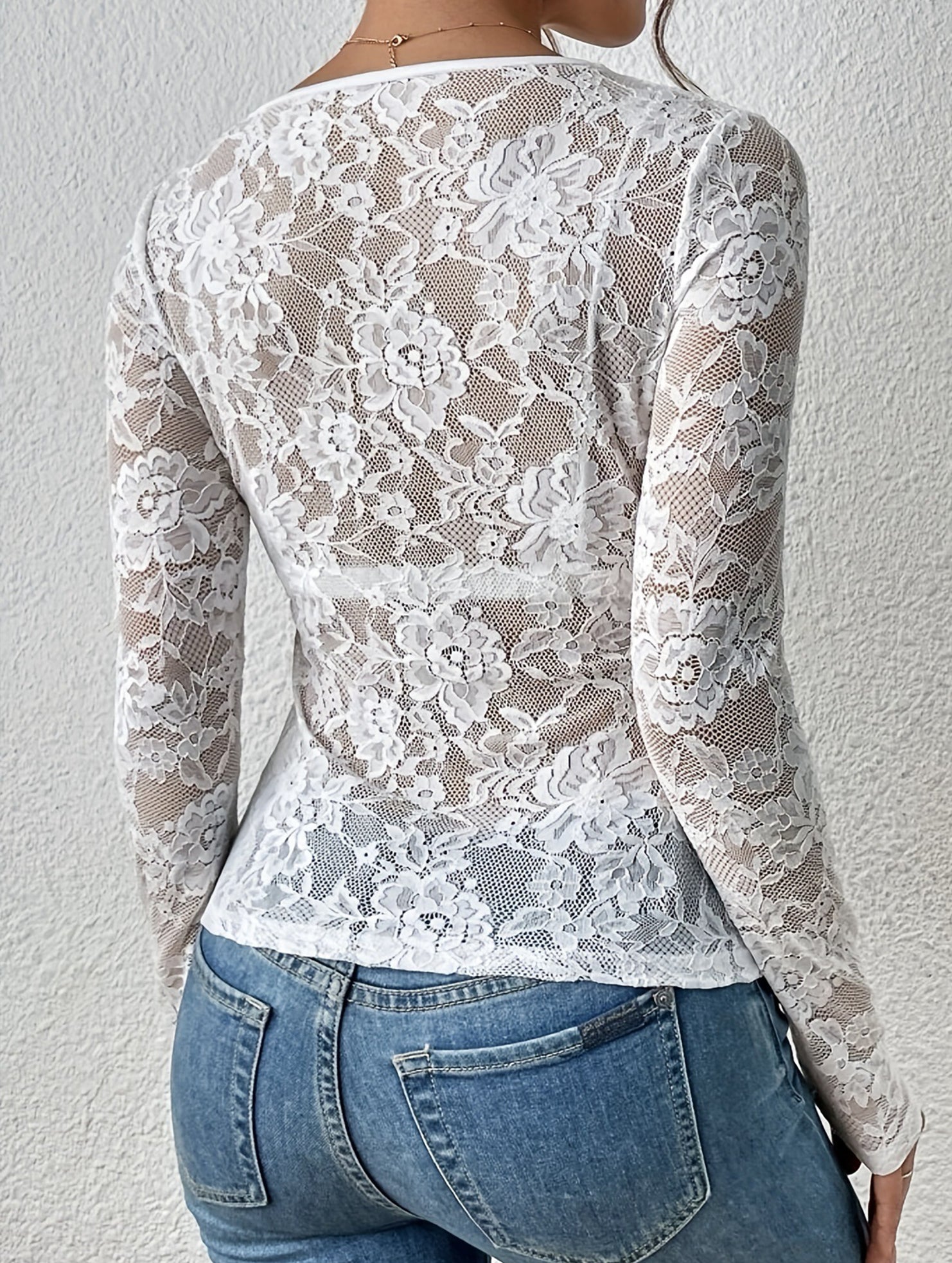 Floral Lace Long Sleeve Slim Fit Base Top_CWTTL01107