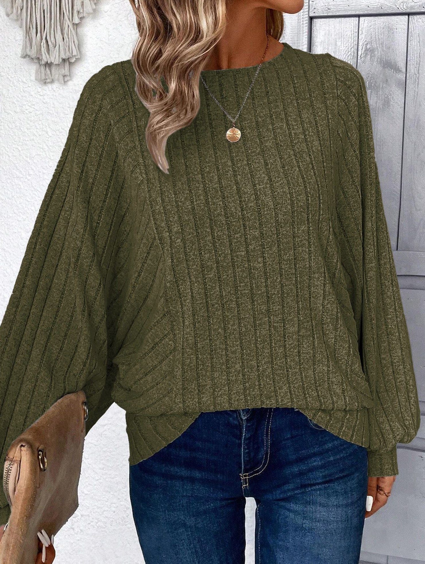 Plus Size Lantern Sleeve Casual Top_CWTTL01114