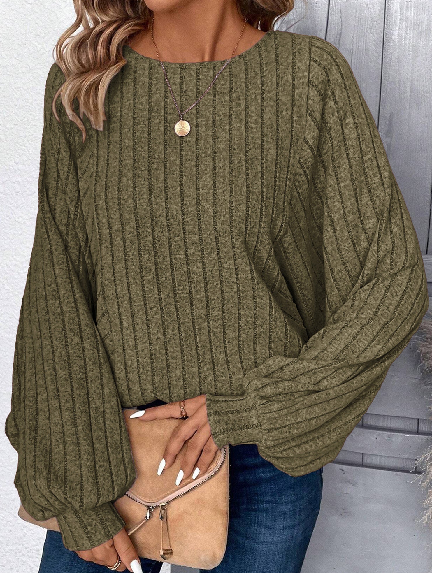 Plus Size Lantern Sleeve Casual Top_CWTTL01114