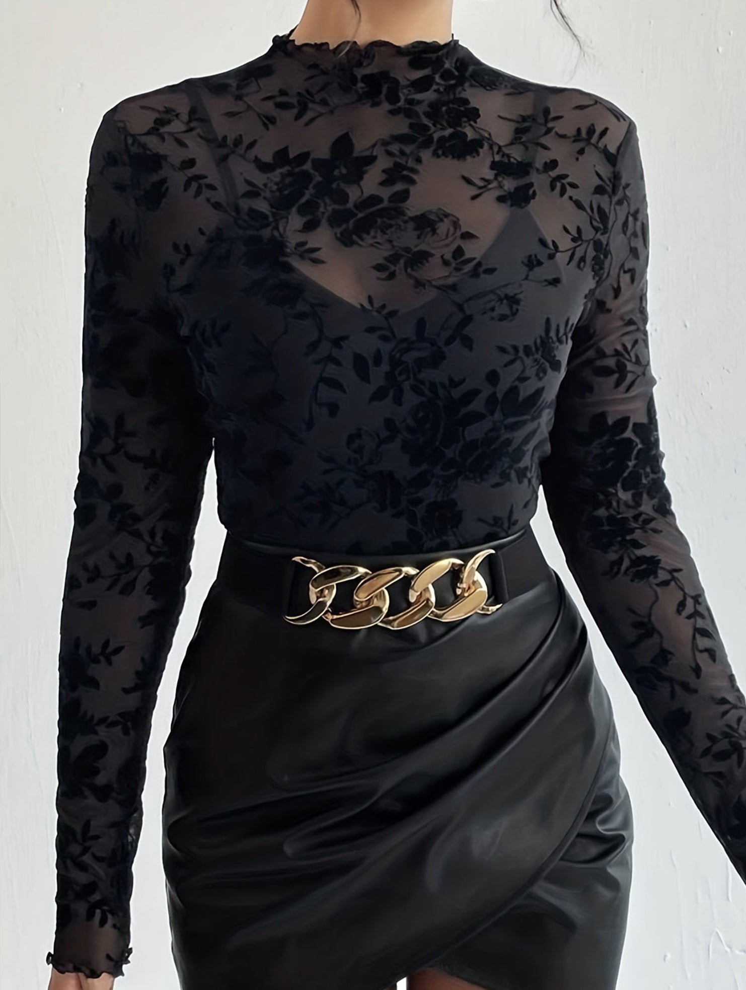 Printed Sheer Lace Long Sleeve Slim T Shirt_CWTTL01143