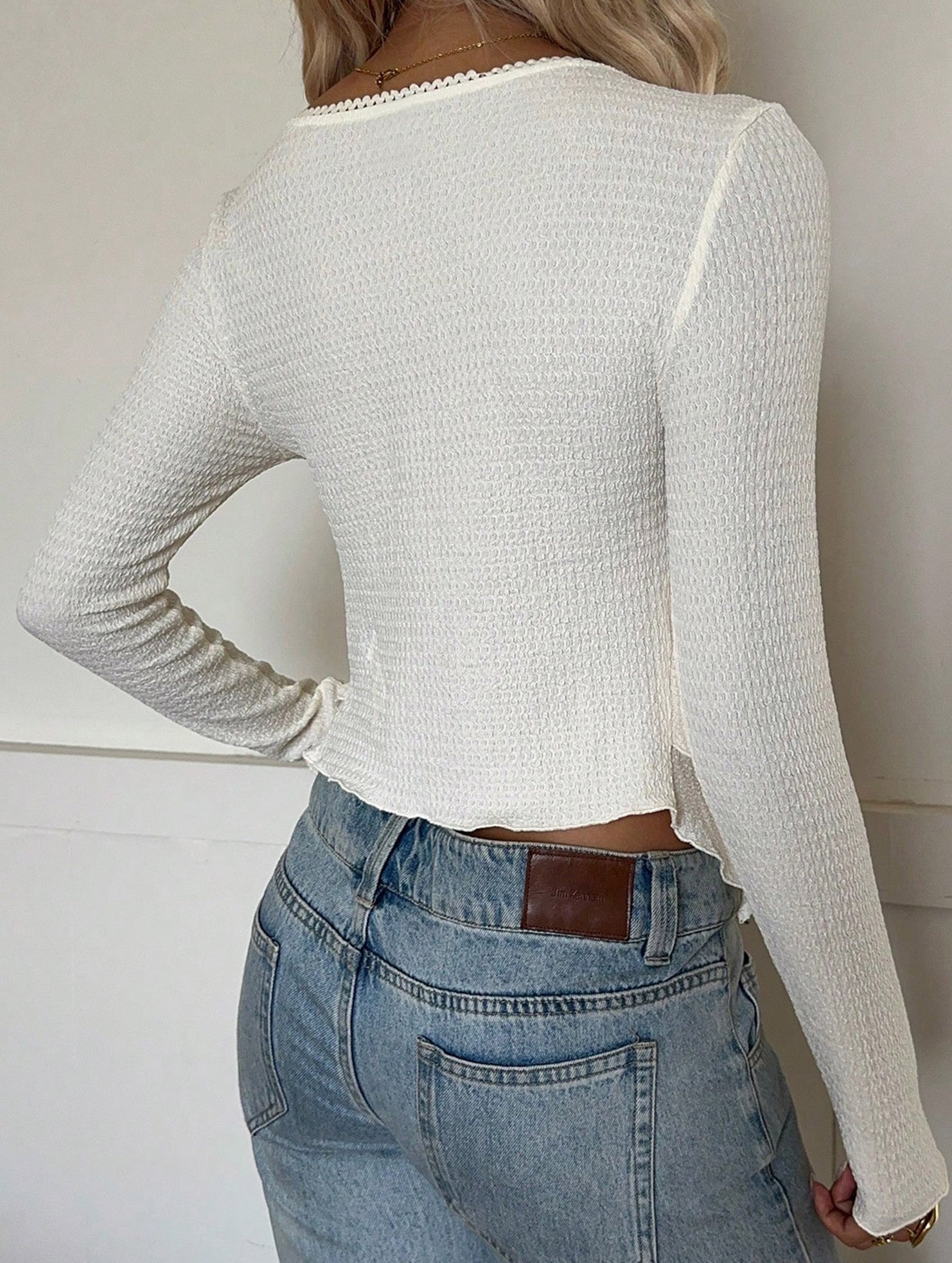 Ruffle Trim Slim Fit Short Sleeve Top_CWTTL01145