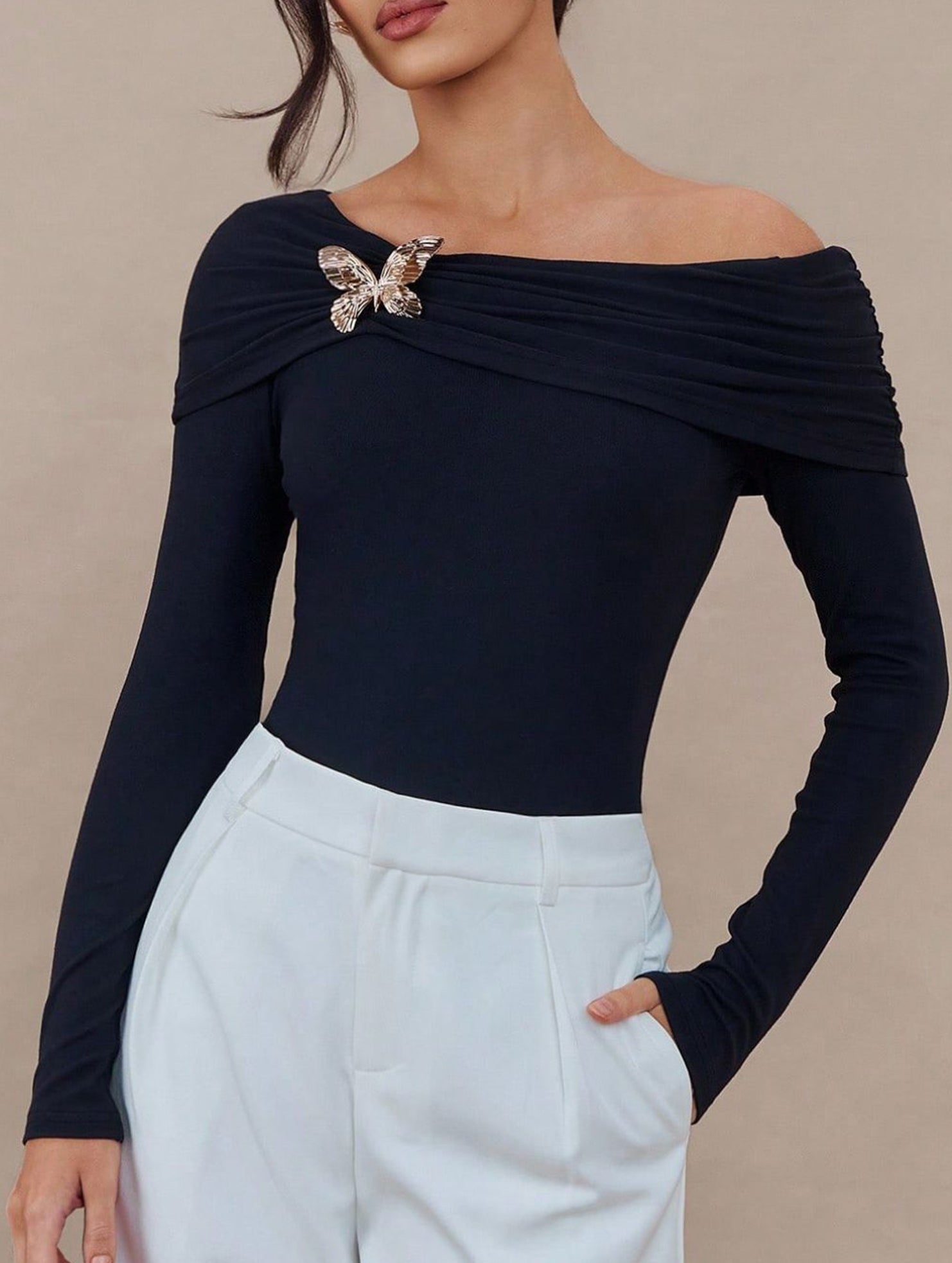 Off Shoulder Bow Brooch Slim Fit Top