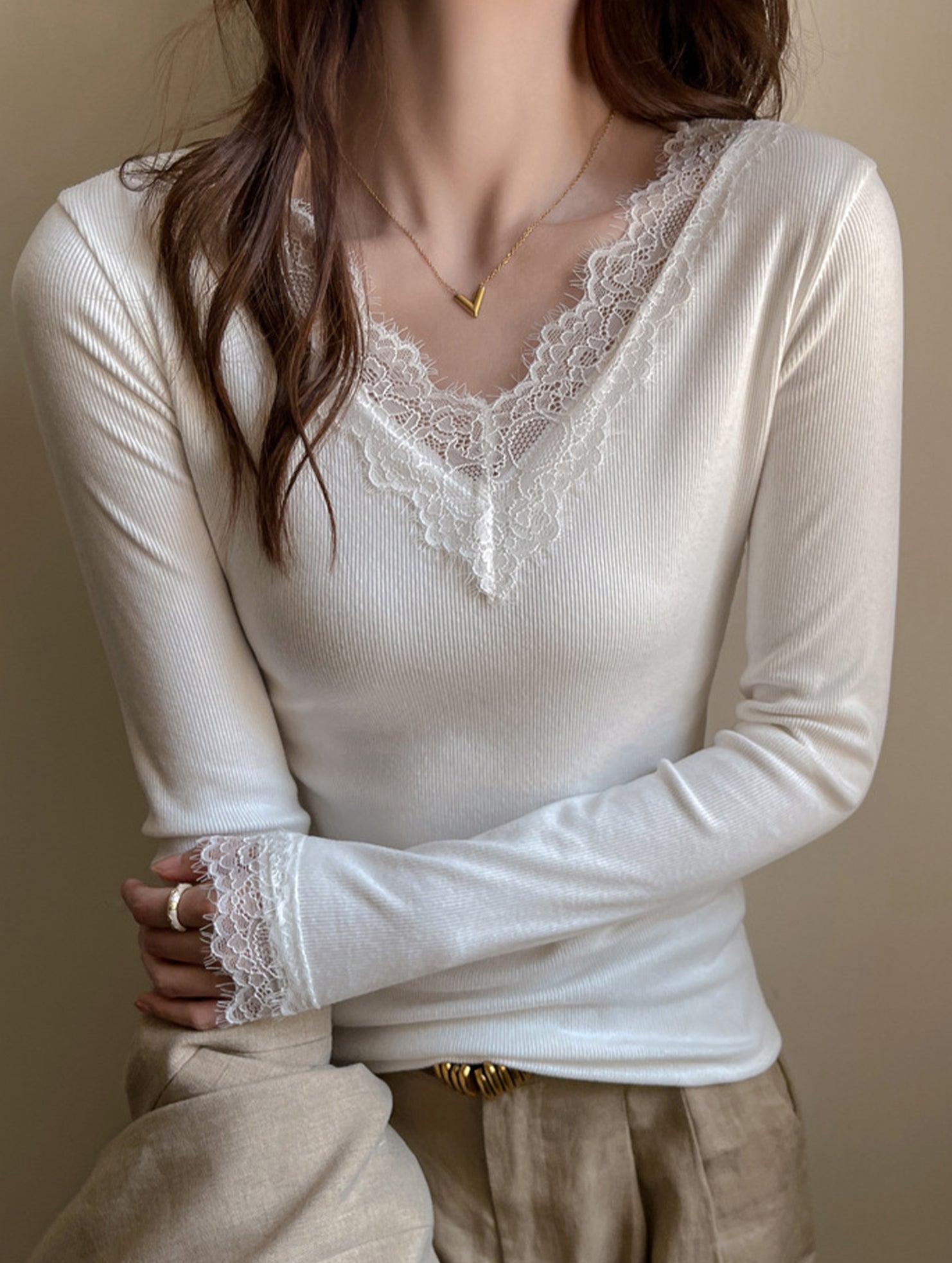 Lace Trim V Neck Long Sleeve Tee