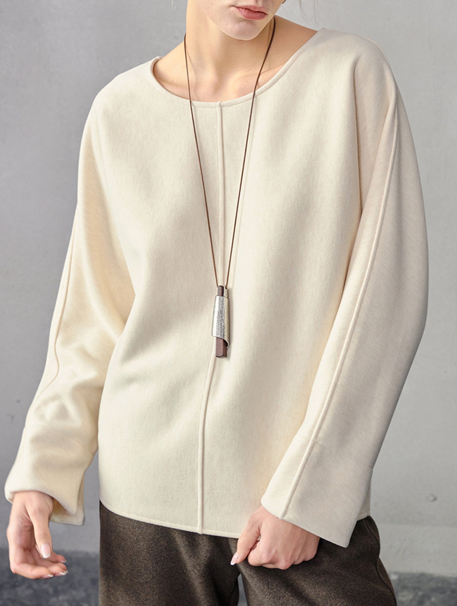 Crew Neck Loose Fit Long Sleeve Sweatshirt_CWTTL01215
