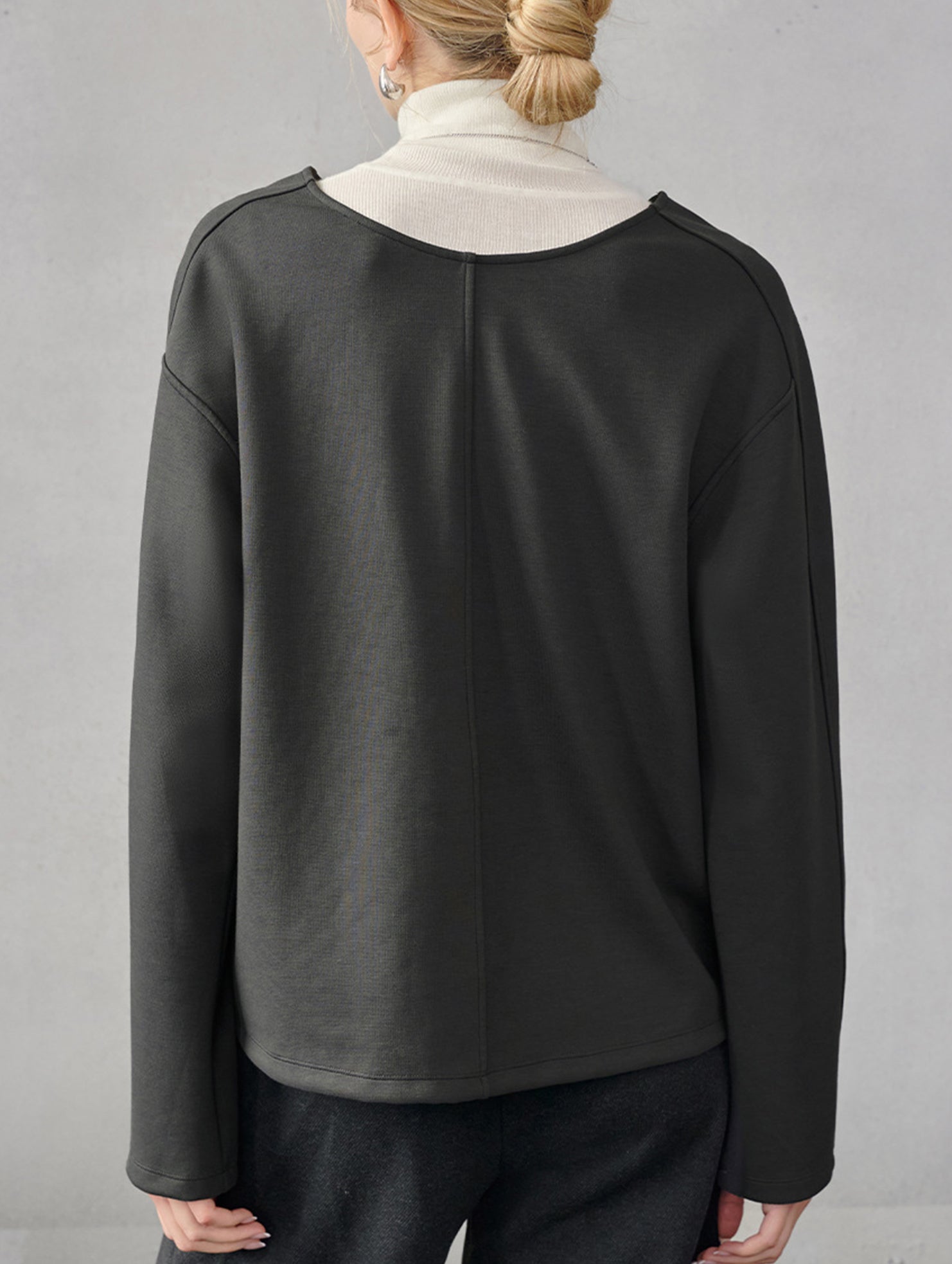 V Neck Reversible Loose Fit Sweatshirt_CWTTL01217