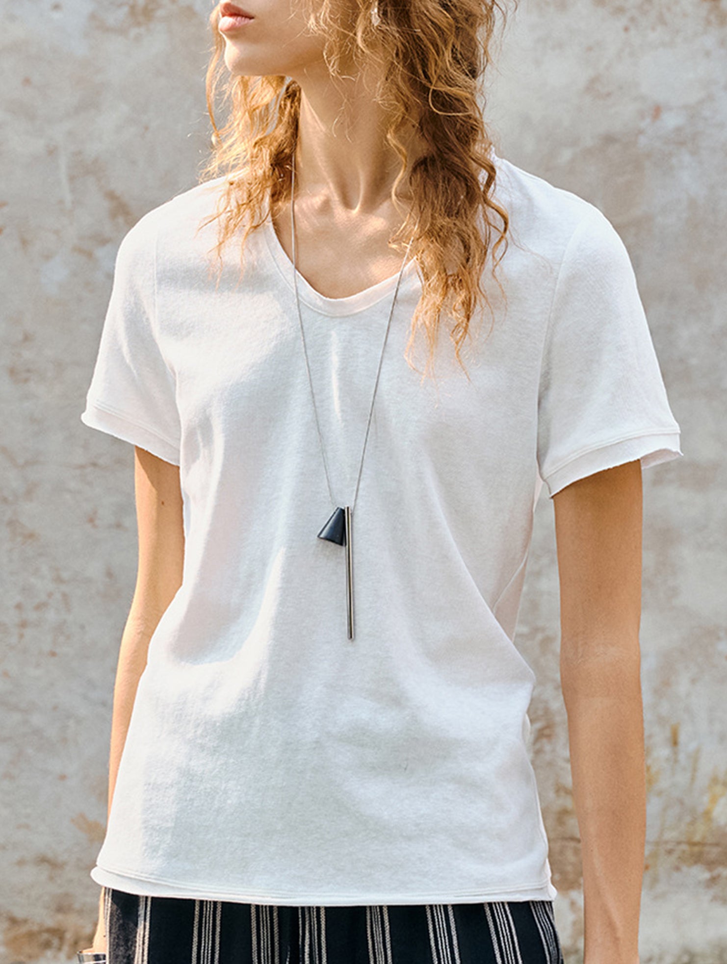 Linen Blend V Neck Knit Tee_CWTTS00927