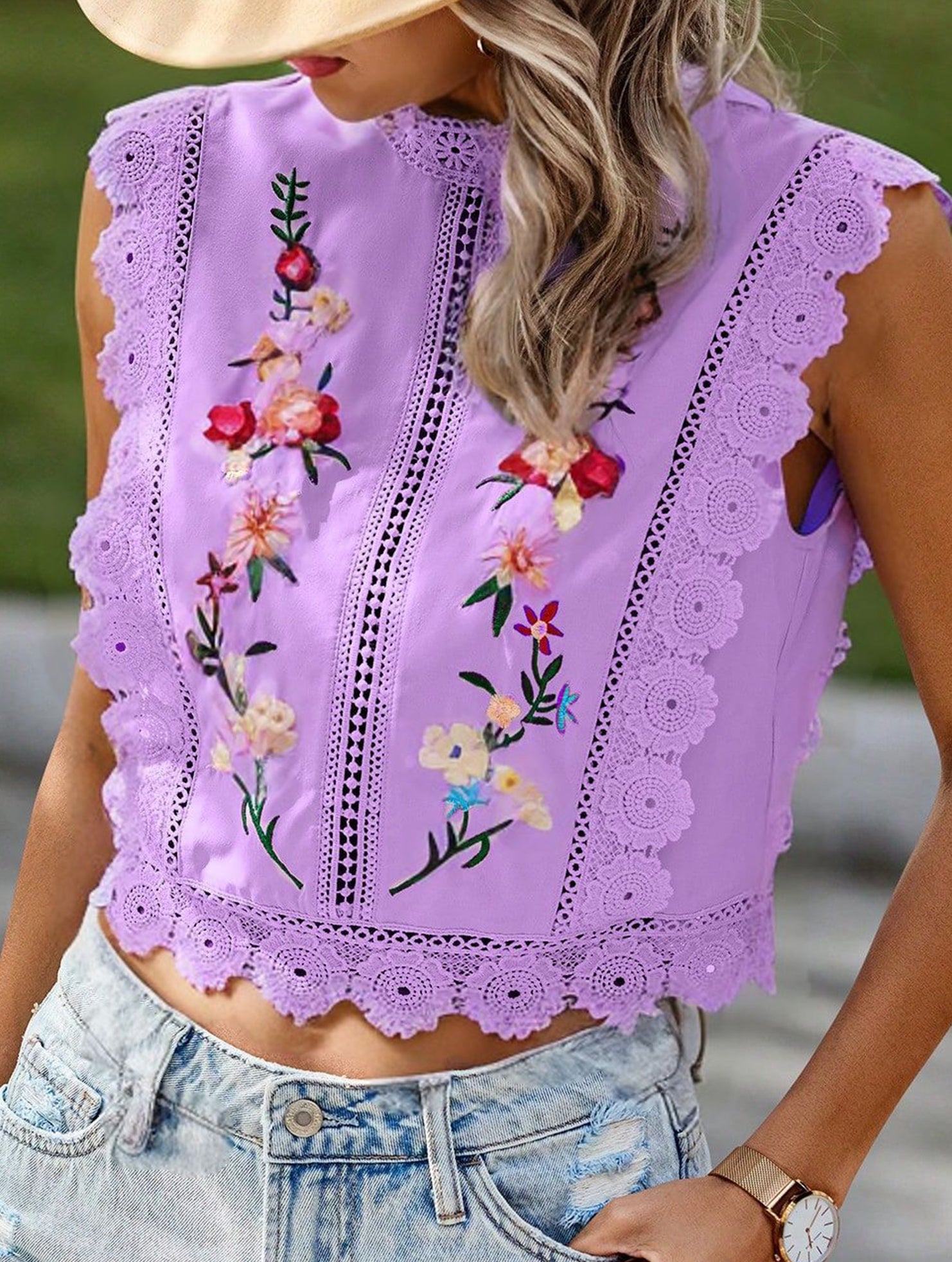 Lace Embroidery Sleeveless Blouse