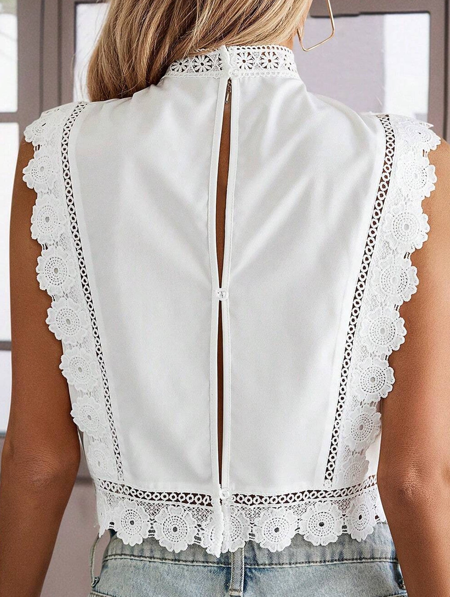Lace Embroidery Sleeveless Blouse